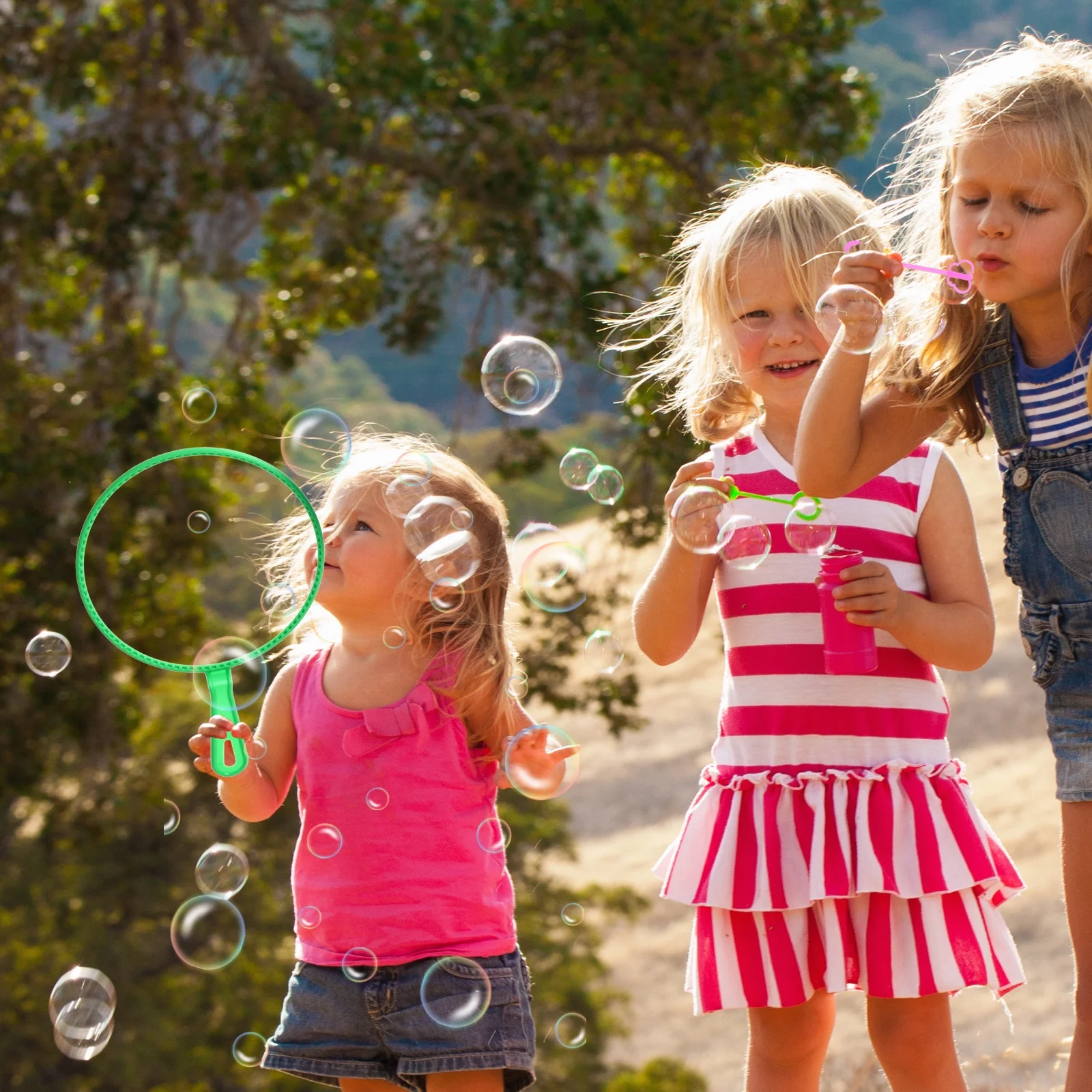 NUOLUX 3pcs Children Outdoor Blowing Bubble Blower Creative Large Bubble Ring Toys Bubble Sets Bubble Maker Toys for Kids Boys and Girls Random Color