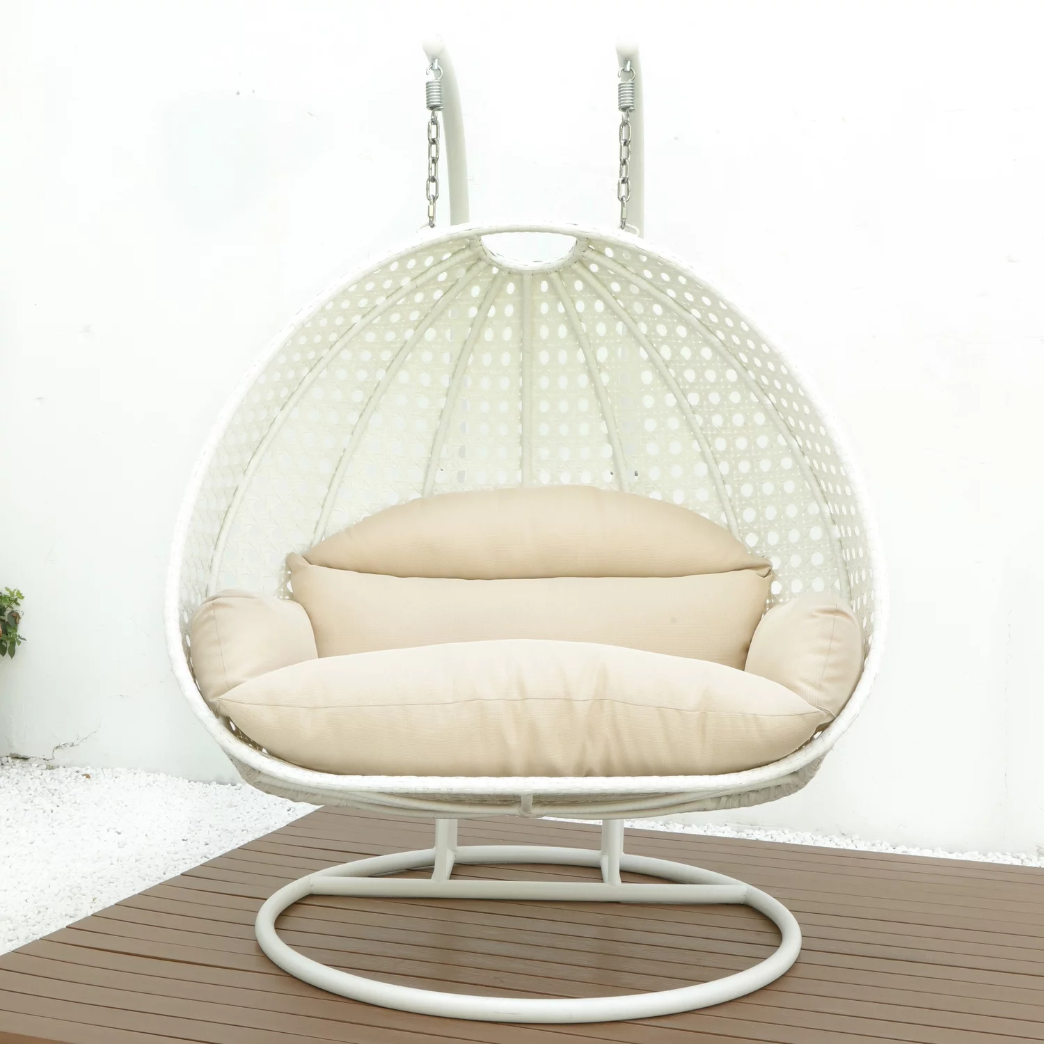 Maykoosh Eclectic Elegance Wicker Hanging 2 person Egg Swing Chair