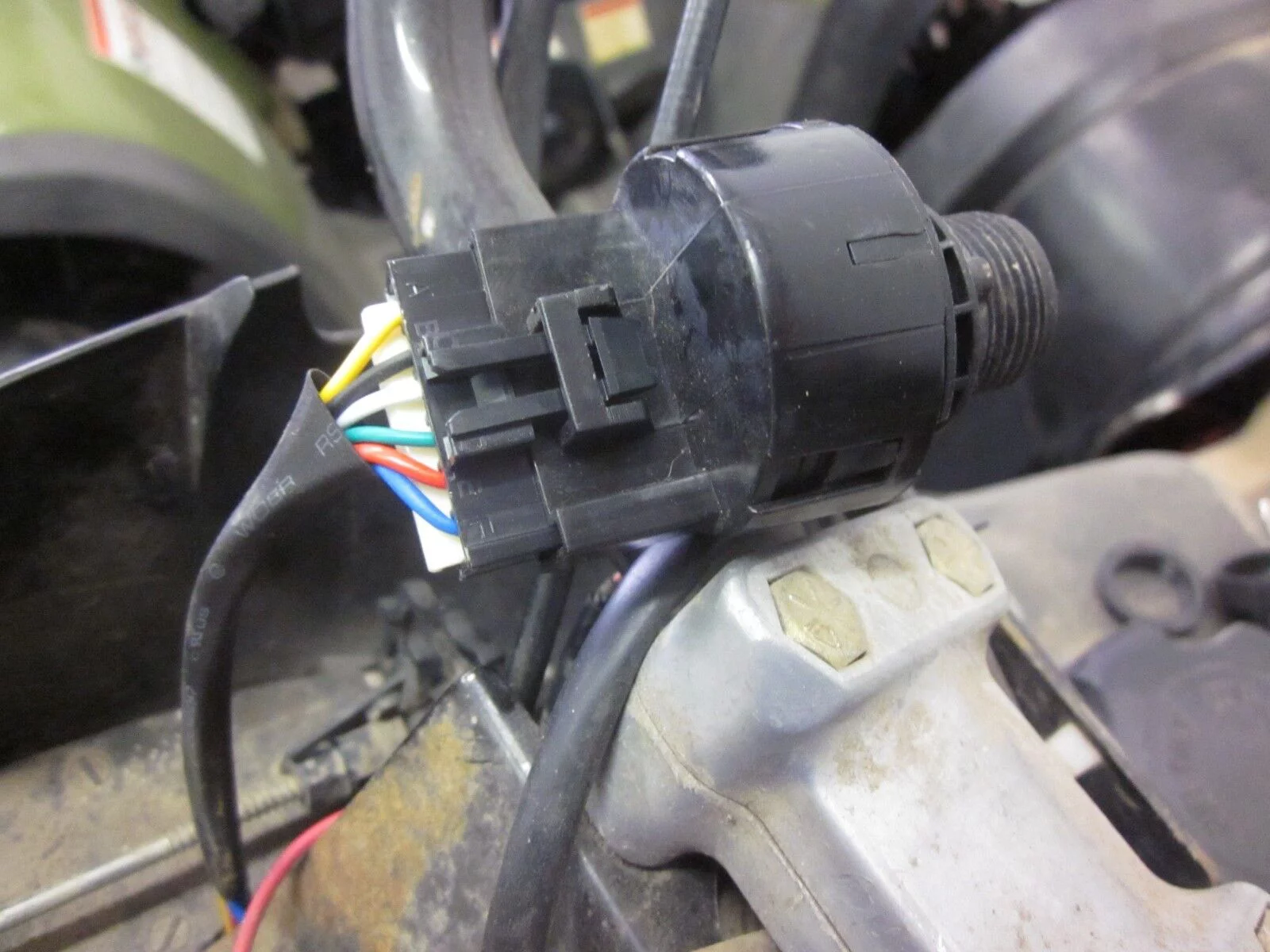 Pri Gardens Upside Down Tomato Planter (2 Pack) Hooks Included. Plants, fertilizer and soil not included.