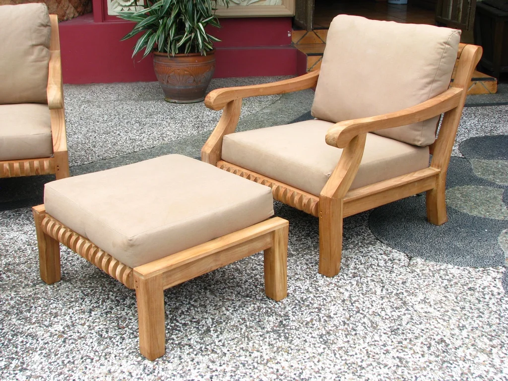 Giva 2 Pc Lounge Chair Set: Lounge Chair & Ottoman With Cushions in Sunbrela Fabric #5404 Canvas Natural