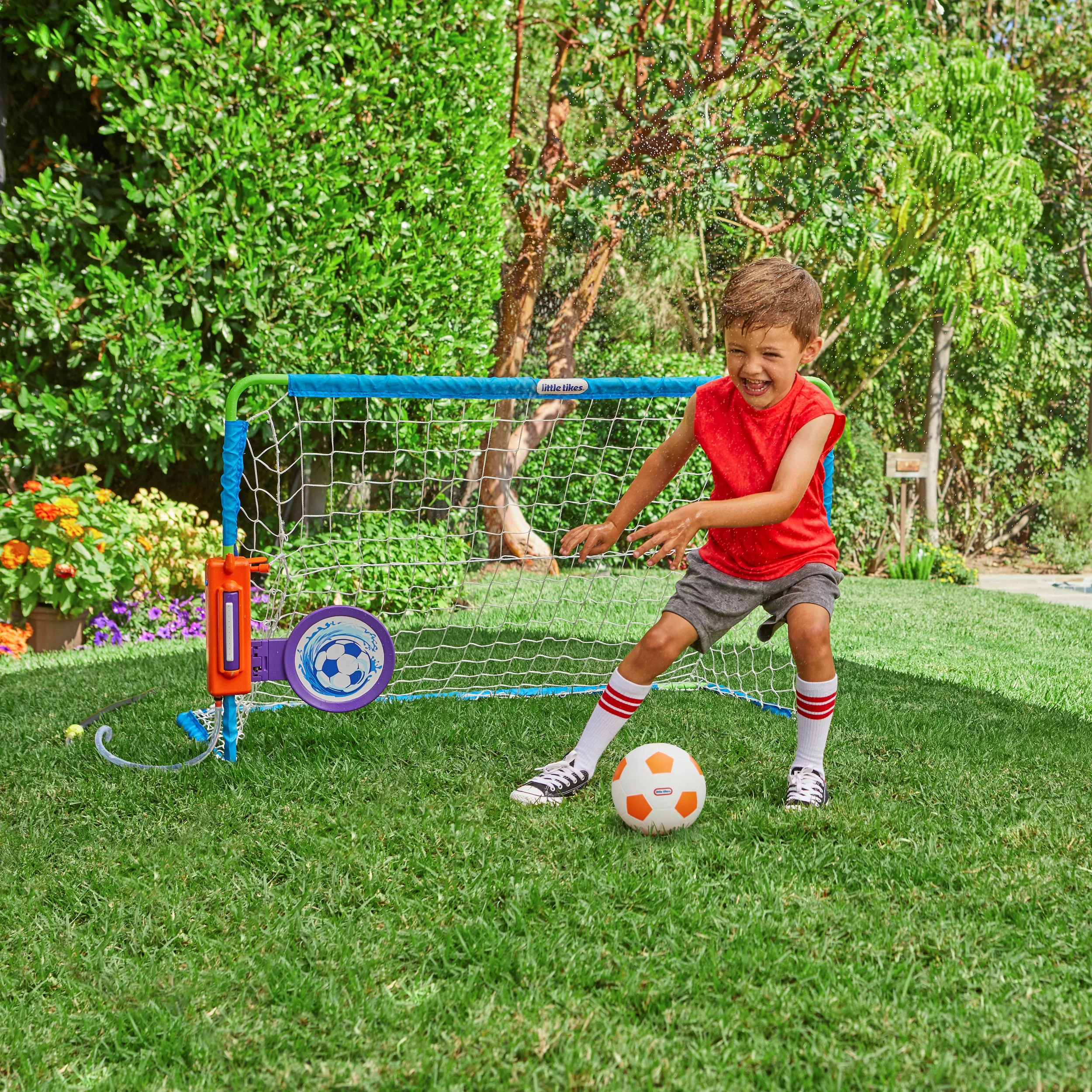 Little Tikes 2-in-1 Water Soccer and Football Sports Game with Net, Ball & Pump, Toy Sports Play Set for Kids Girls Boys Ages 3 4 5+ Year Old