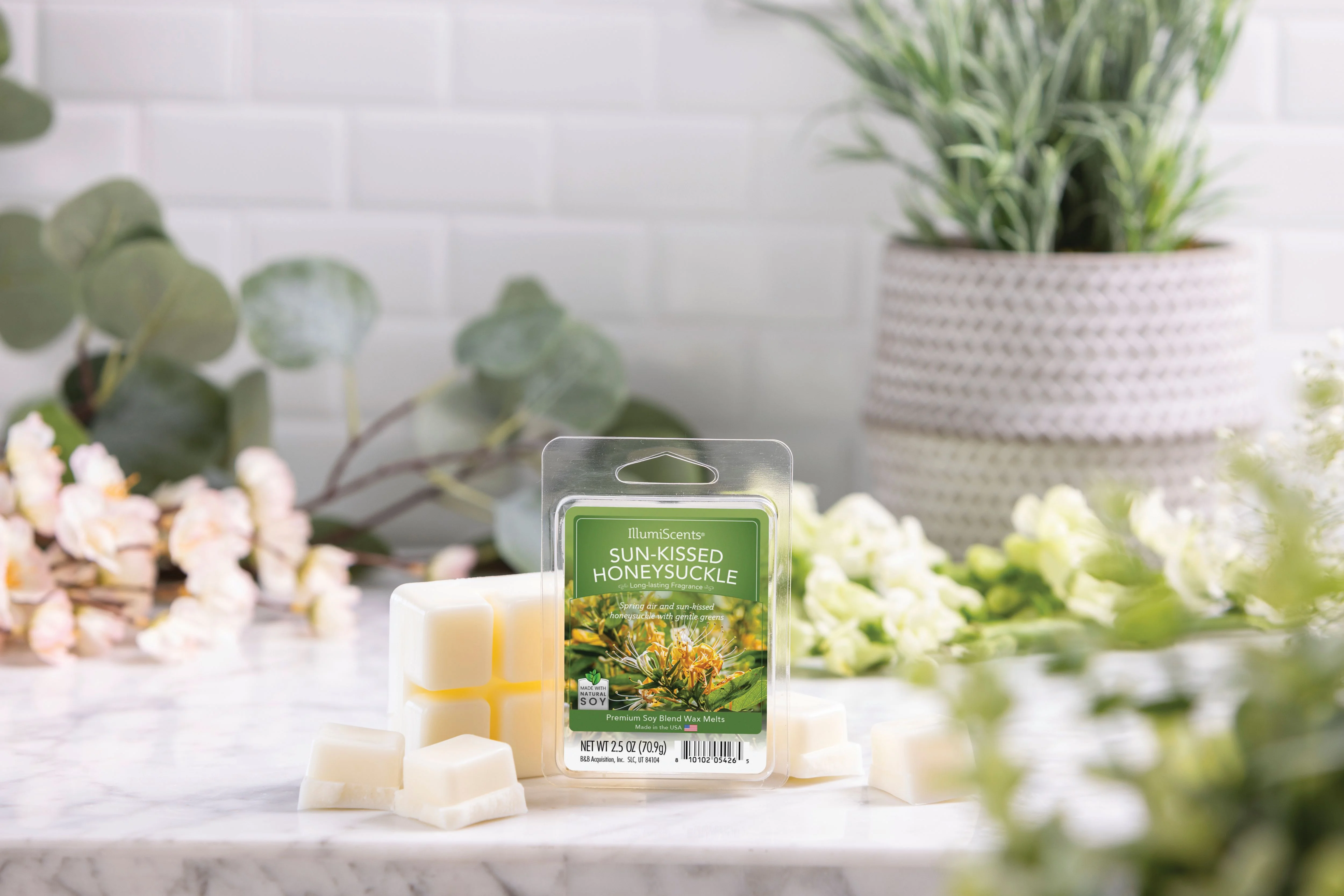 Sun-Kissed Honeysuckle Wax Melts, Illumiscents, Highly Fragrant Soy Blend, 2.5oz (1-Pack)