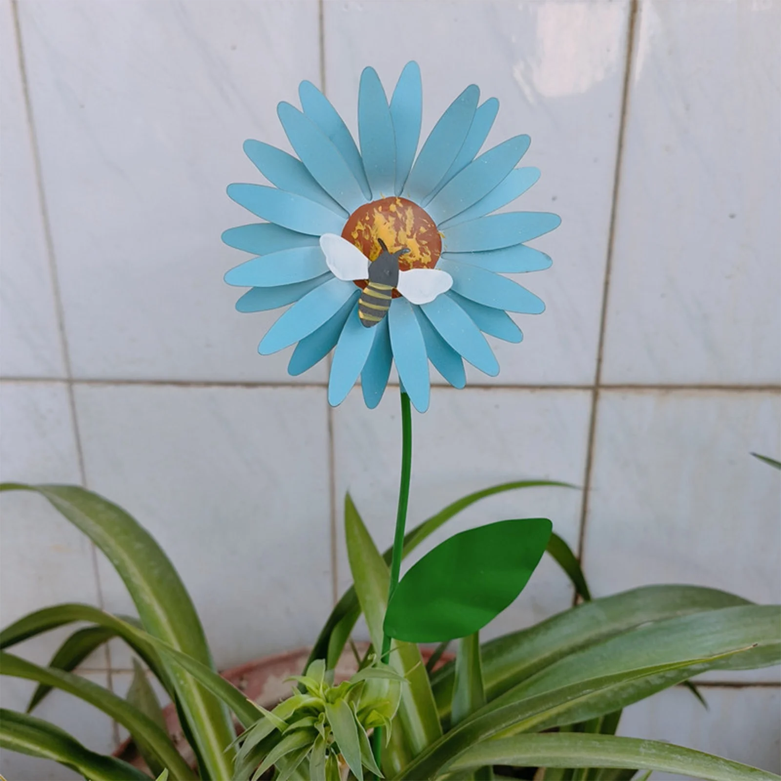 Sales Today Clearance Bee Festival Outdoor Garden Decoration Iron Art Bee Flower Garden Lawns Flower Pot Sunflower Decoration