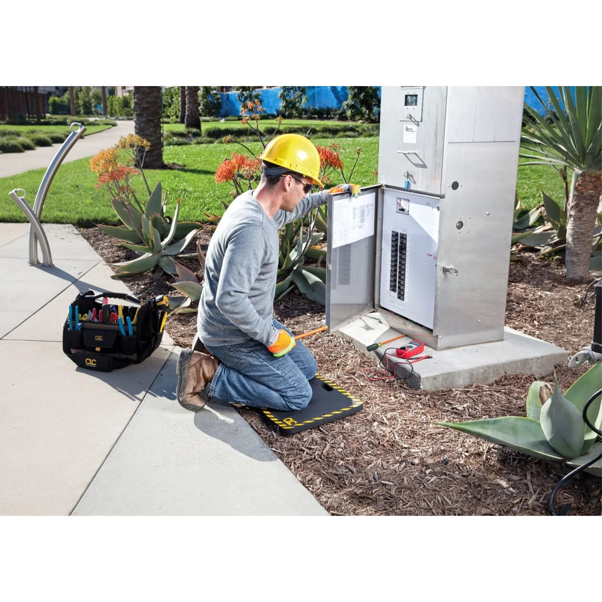 CLC 302 Industrial Kneeling Mat - Medium [302]