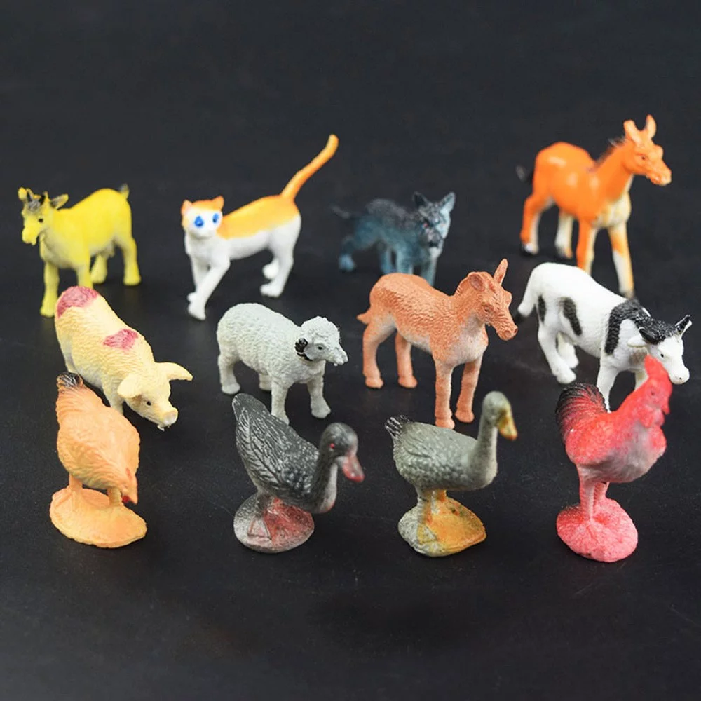 Cumbed Ana Farm Plastic Animal Figures 12 pieces Farm Yard Play Set Toy