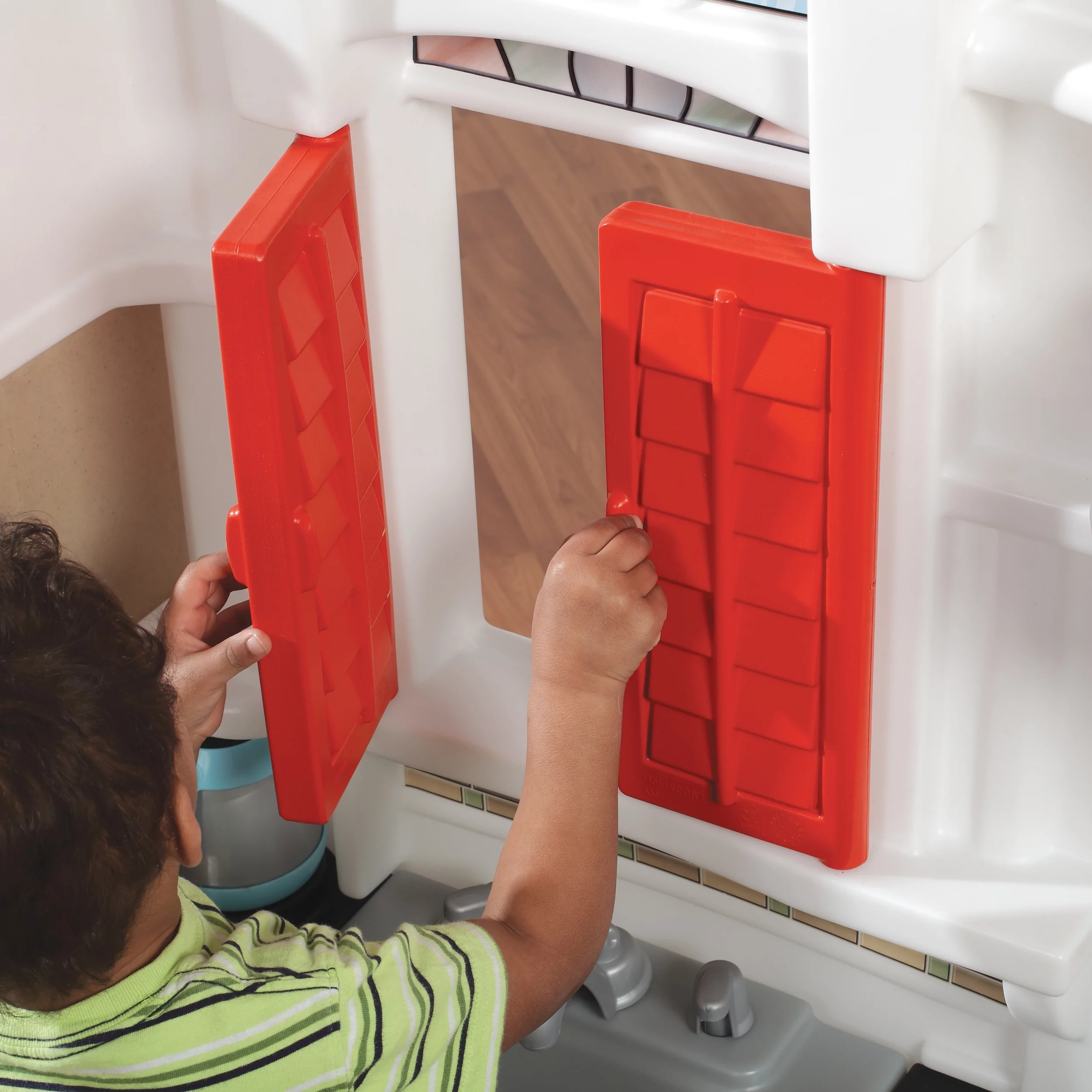 Step2 Mixin' Up Magic Brown and White Plastic Toddler Kitchen Playset