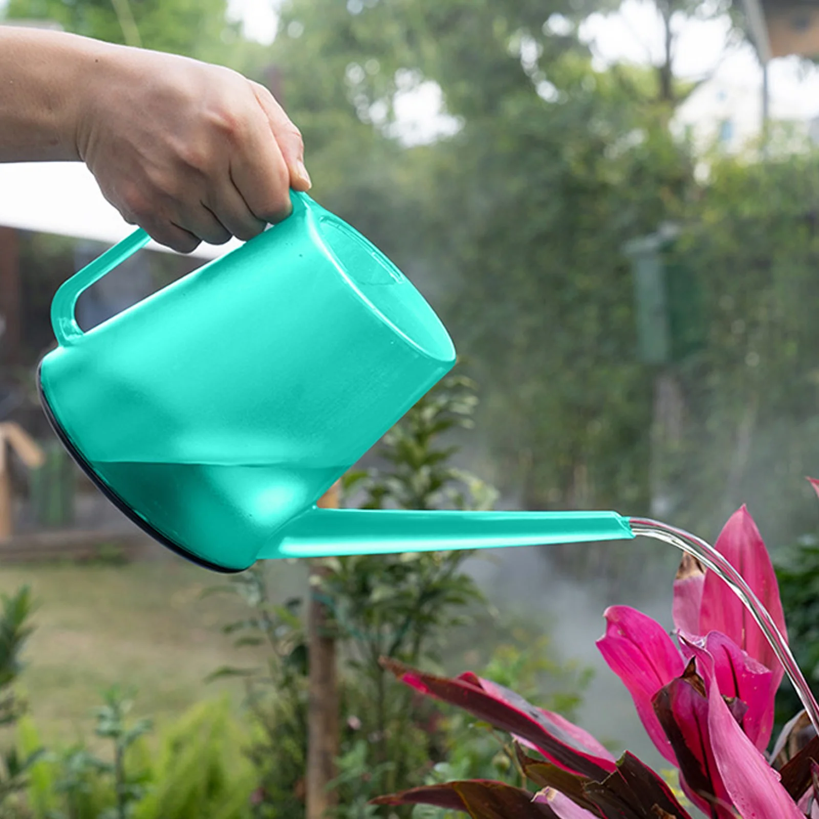 BNNG Outdoor Indoor Plants Watering Pot with Llong Spout Large Capacity Watering Pot Plastic Succulent Watering Pot for Garden House Flower