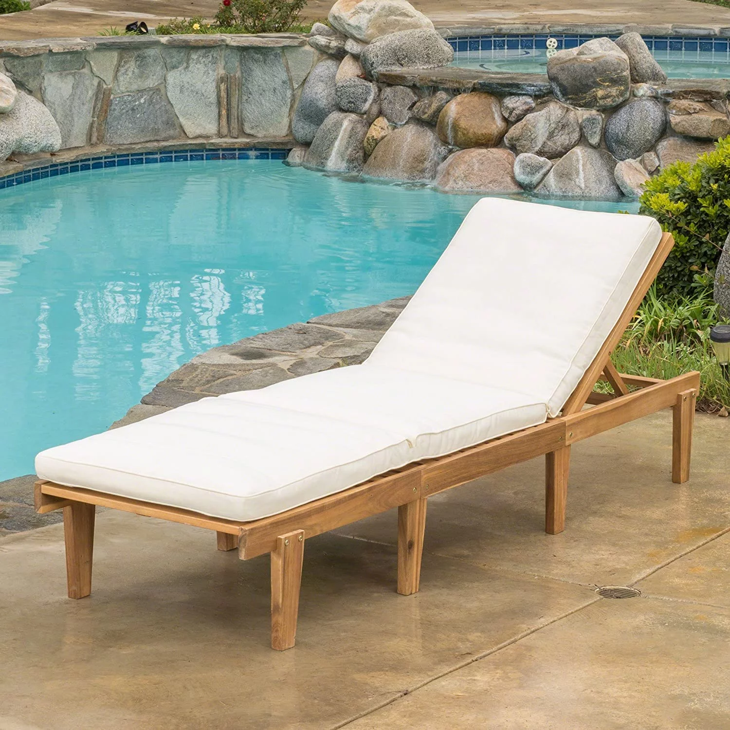 Ariana Acacia Wood Chaise Lounge with Cushion, Teak Finish