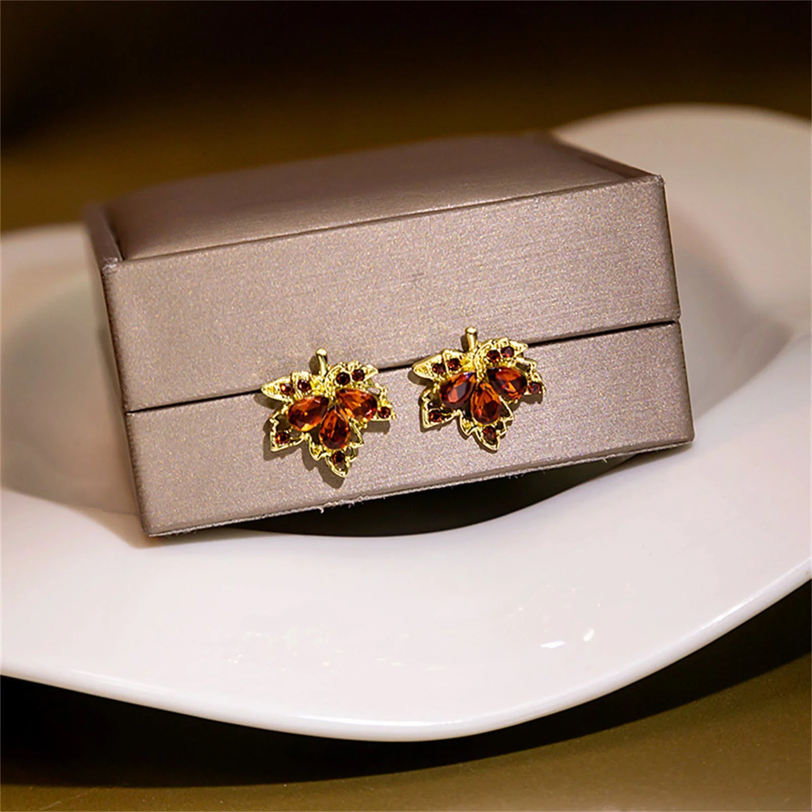 BOLUOYI Graduation Dress Sparkling Diamond Water Drop Maple Leaf Earrings Light Small Romanticss Autumn and Winter Silver Needle Earrings Female