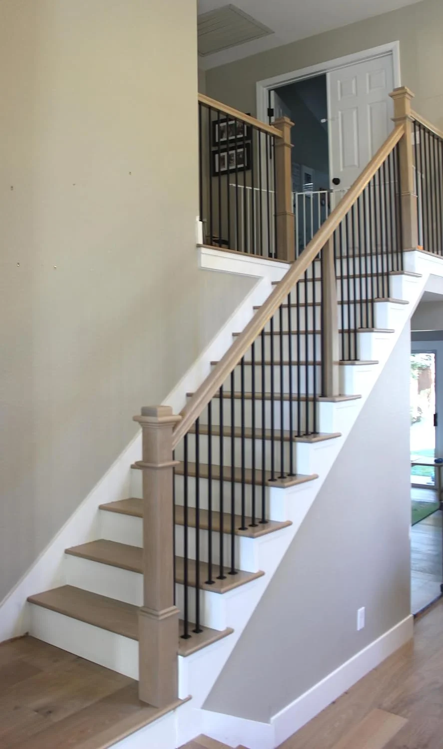 960 - Wood Box Newel - Plain Style with Pedestal - 48 inch - Elegant Sleeve Design - Staircase Post (Red Oak)