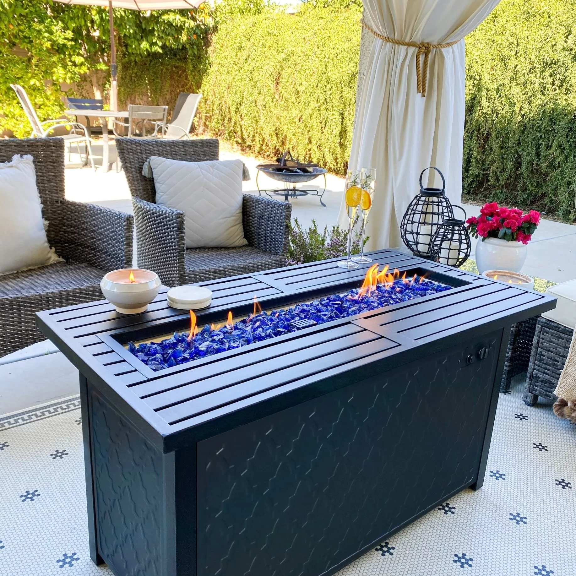Metal/ Glass 50,000 BTU Rectangular / Square Fire Pit Table Black 45 inch
