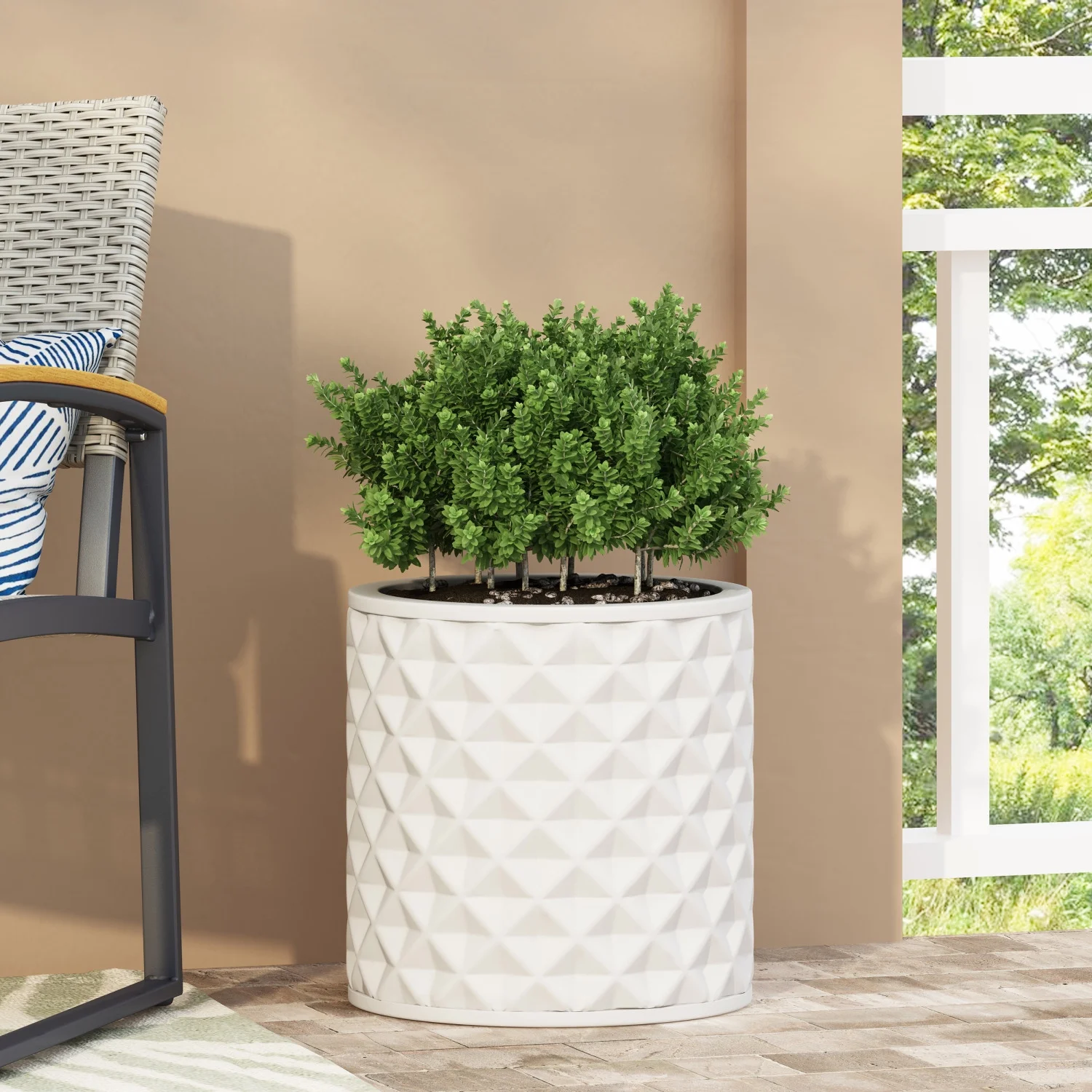 Elegant and stylish  this hand-painted ceramic MGO planter with a drainage hole is perfect for indoor and outdoor use. Featuring a beautiful and durable design  it‘s ideal for growing you