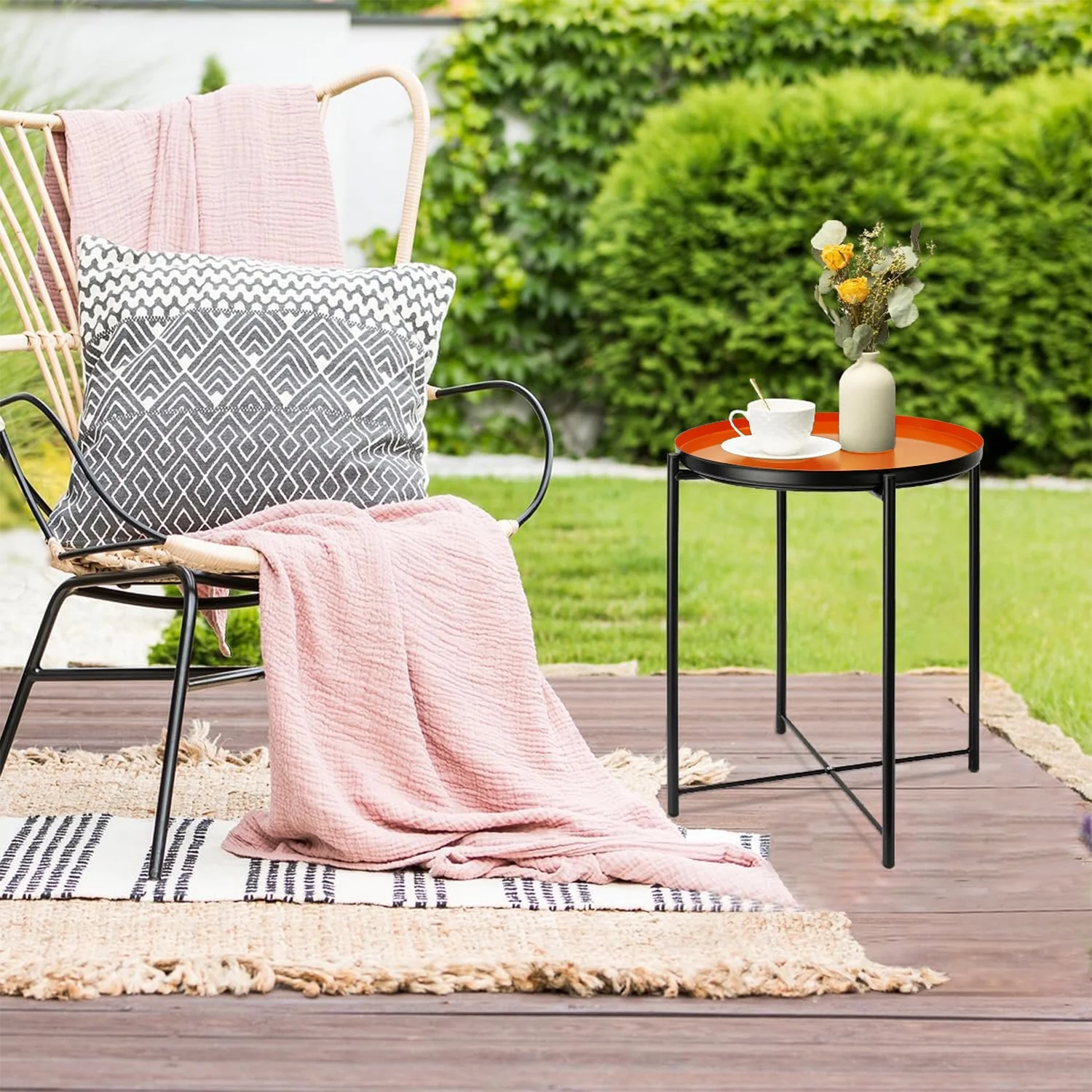 Cerbior Metal Tray End Table, Round Accent Coffee Side Table, Anti-Rust and Waterproof Outdoor Small Sofa Table Bedside Table for Living Room Bedroom Balcony (Orange mix Black)