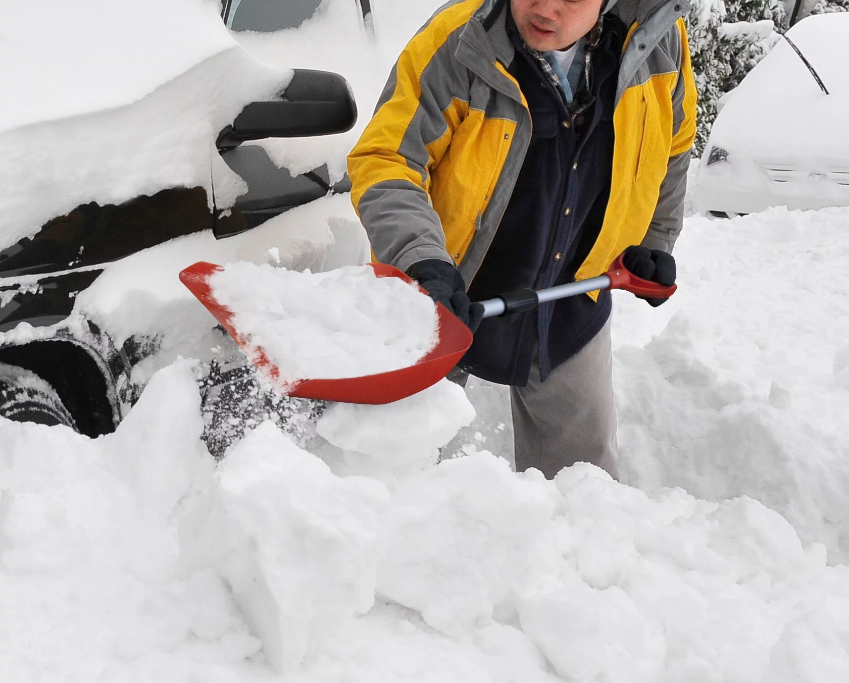 EMSCO Group- Bigfoot Collapsible Car Trunk Shovel - Lightweight Aluminum - Polyethylene Scoop