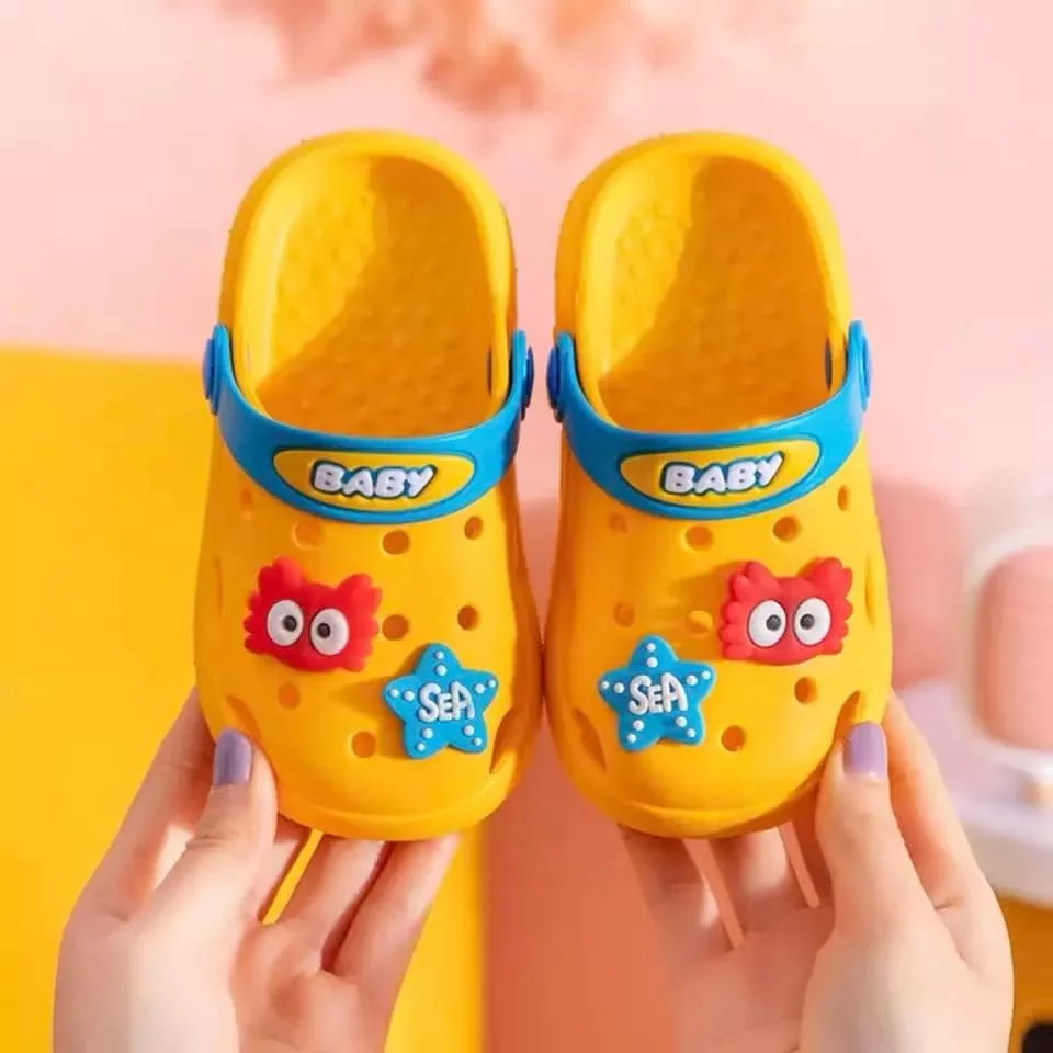 Kids Garden Shoes Swim Shoes Water Clogs Unisex-Toddler Pool Beach Garden Shower Summer Slides Slippers Flip Flops Jellies Girls Boys Slip-on