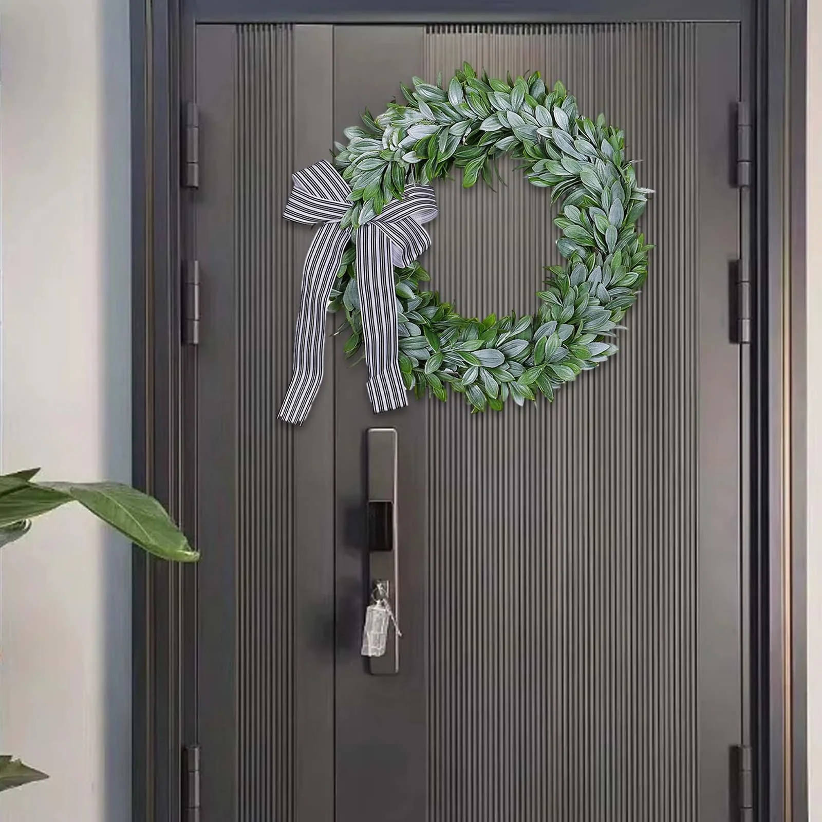 Tongina Artificial Garland Green Leaves Wreath Hanging Decorative Garland Beautiful Floral Hoop Mini Wreaths for Farmhouse Decoration