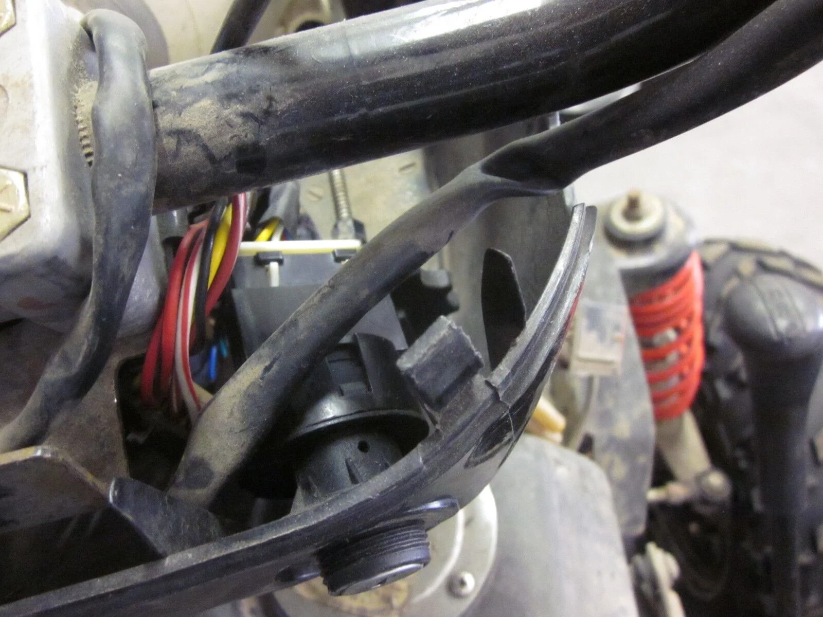 Pri Gardens Upside Down Tomato Planter (2 Pack) Hooks Included. Plants, fertilizer and soil not included.