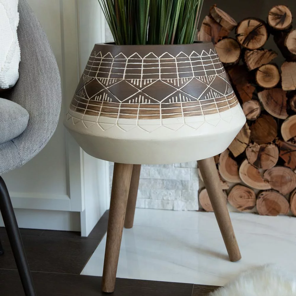 Flora Bunda  18'W Peru Fiberglass Pot on Stand