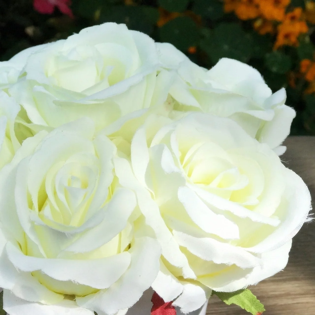 Enova Home  Artificial Silk Roses Fake Flowers Arrangement in White Pot for Home Office Decoration cream