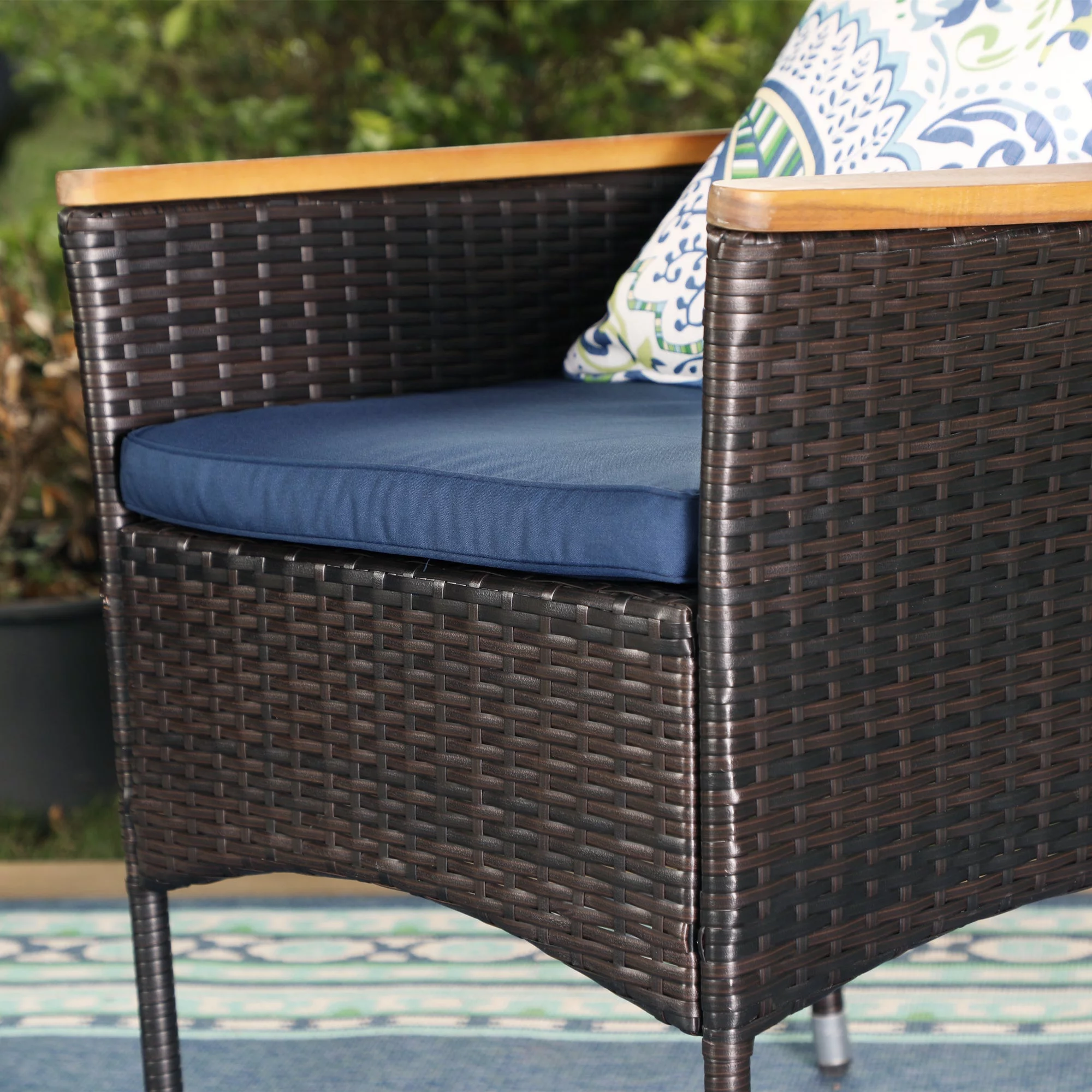 Sophia & William Patio Rattan Dining Chairs Set of 4 with Blue Cushions