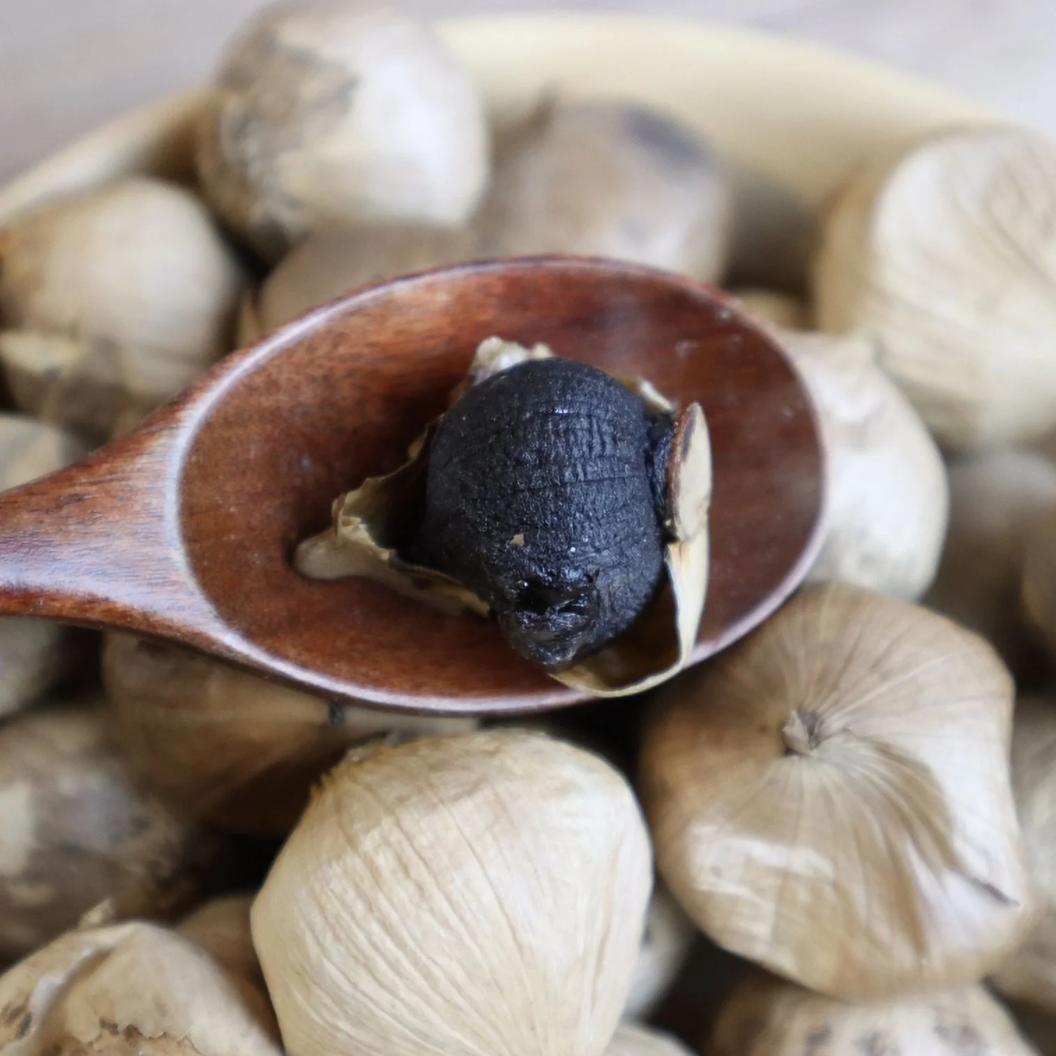 Royal Seafood USA Fermented garlic, Black Garlic, Ready to eat, Healthy snack, Whole black garlic, 200g, hand selected