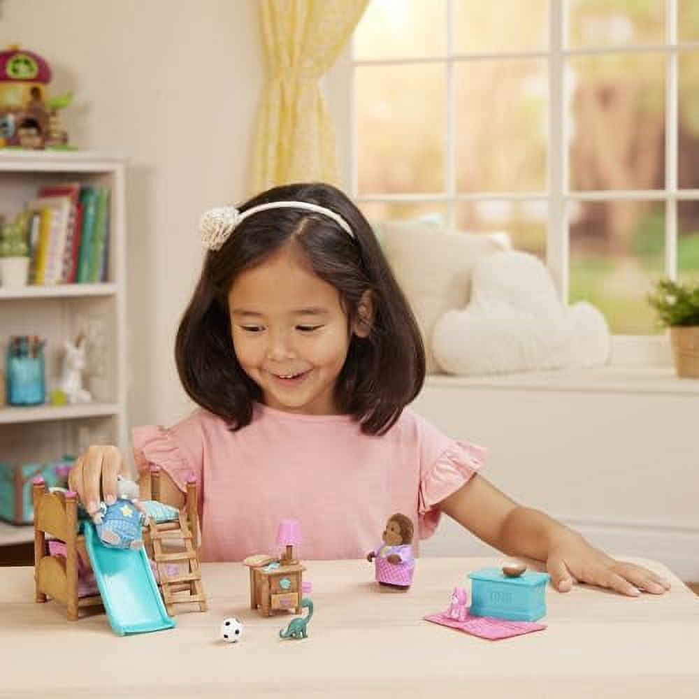 Li'l Woodzeez Bunk Beds Playset – Miniature Bedroom Furniture and Accessories – 18pc Toy Set with Bed, Toys, Book, and More – Gifts for Kids Age 3+