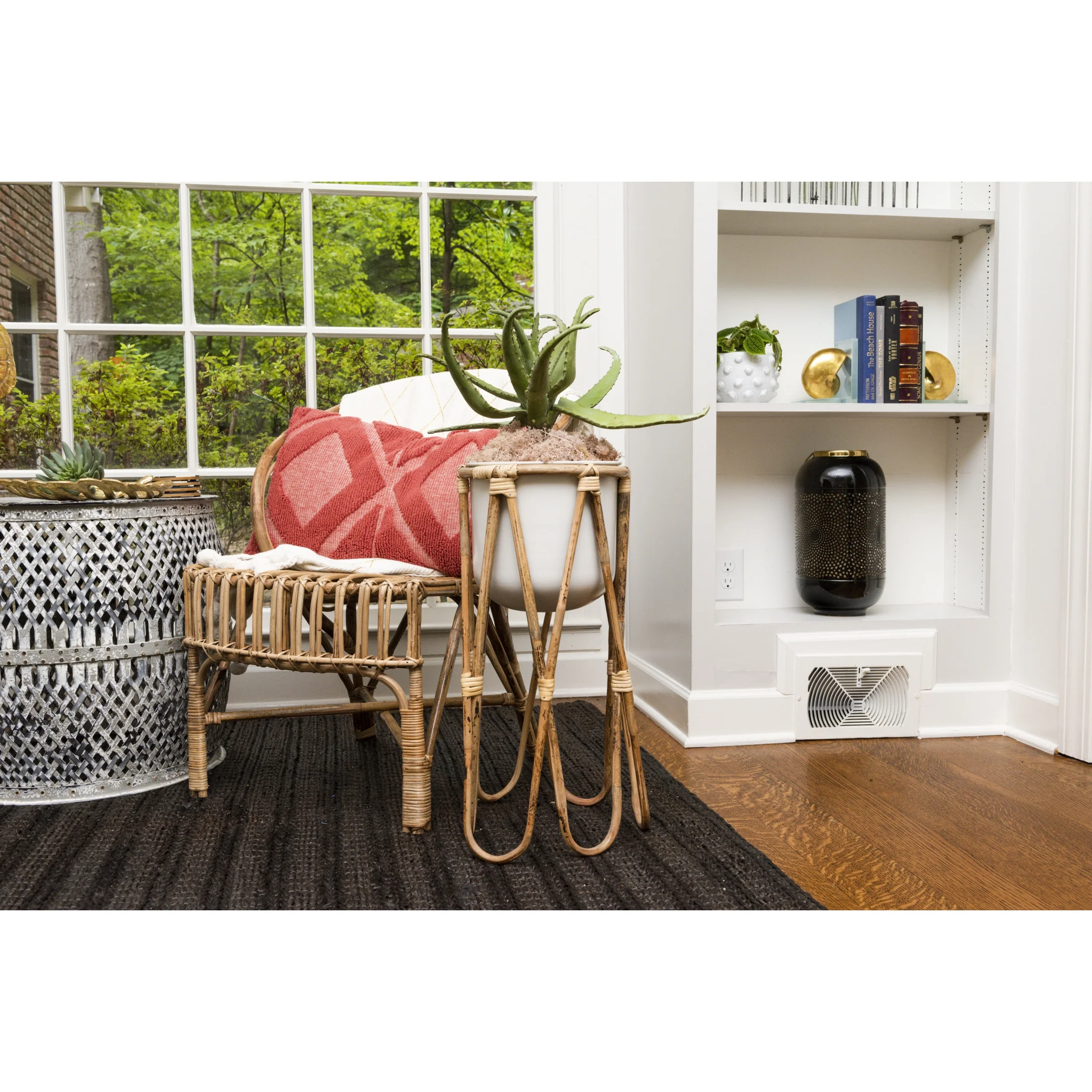 Bloomingville Off-White Metal Planter with Raised Bamboo Stand (Set of 2 Pieces)