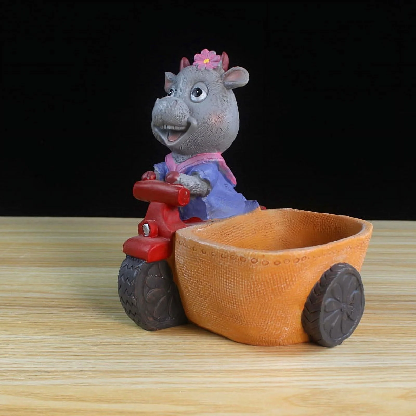 LivNxt Resin Cartoon Bull Succulent Planter - Novelty Cow Plant Pot