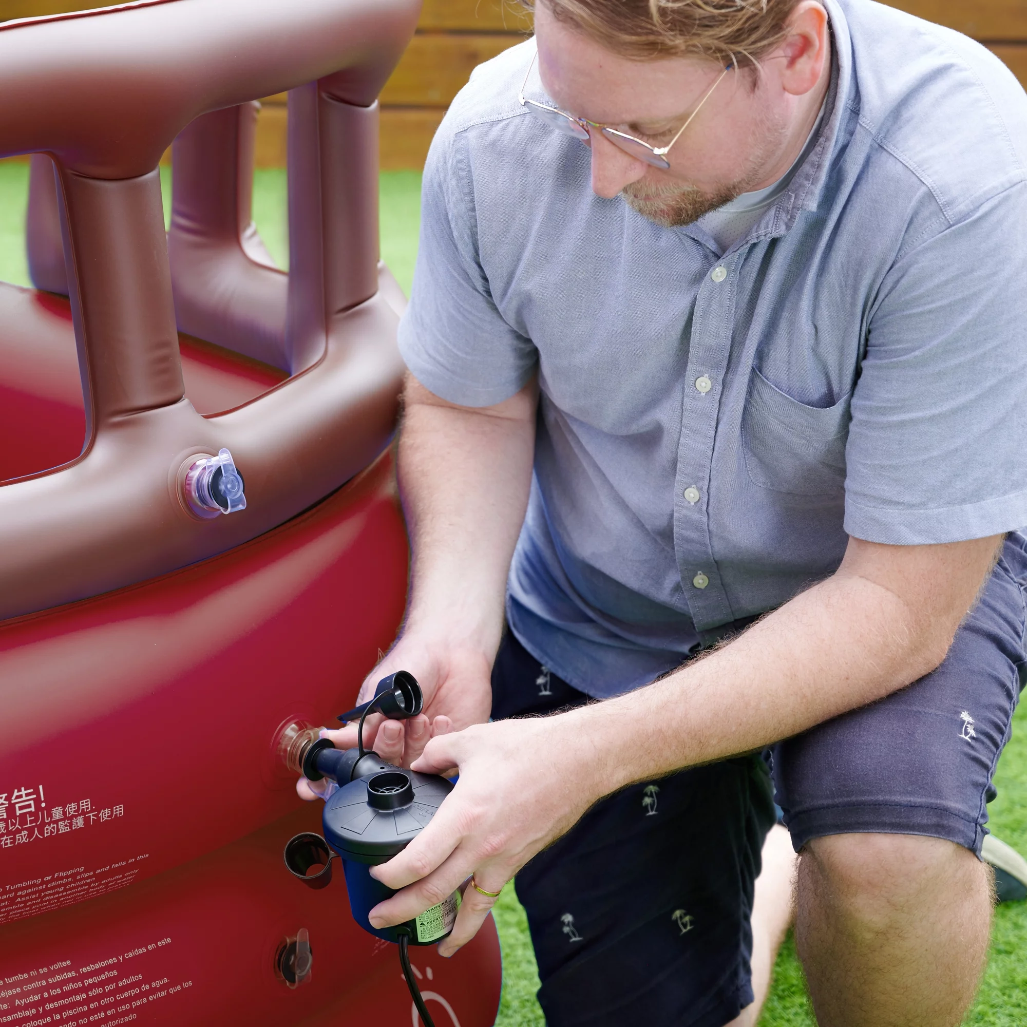 Teamson Kids - Water Fun Pirate boat Inflatable Sprinkler Play Center with pump - Red