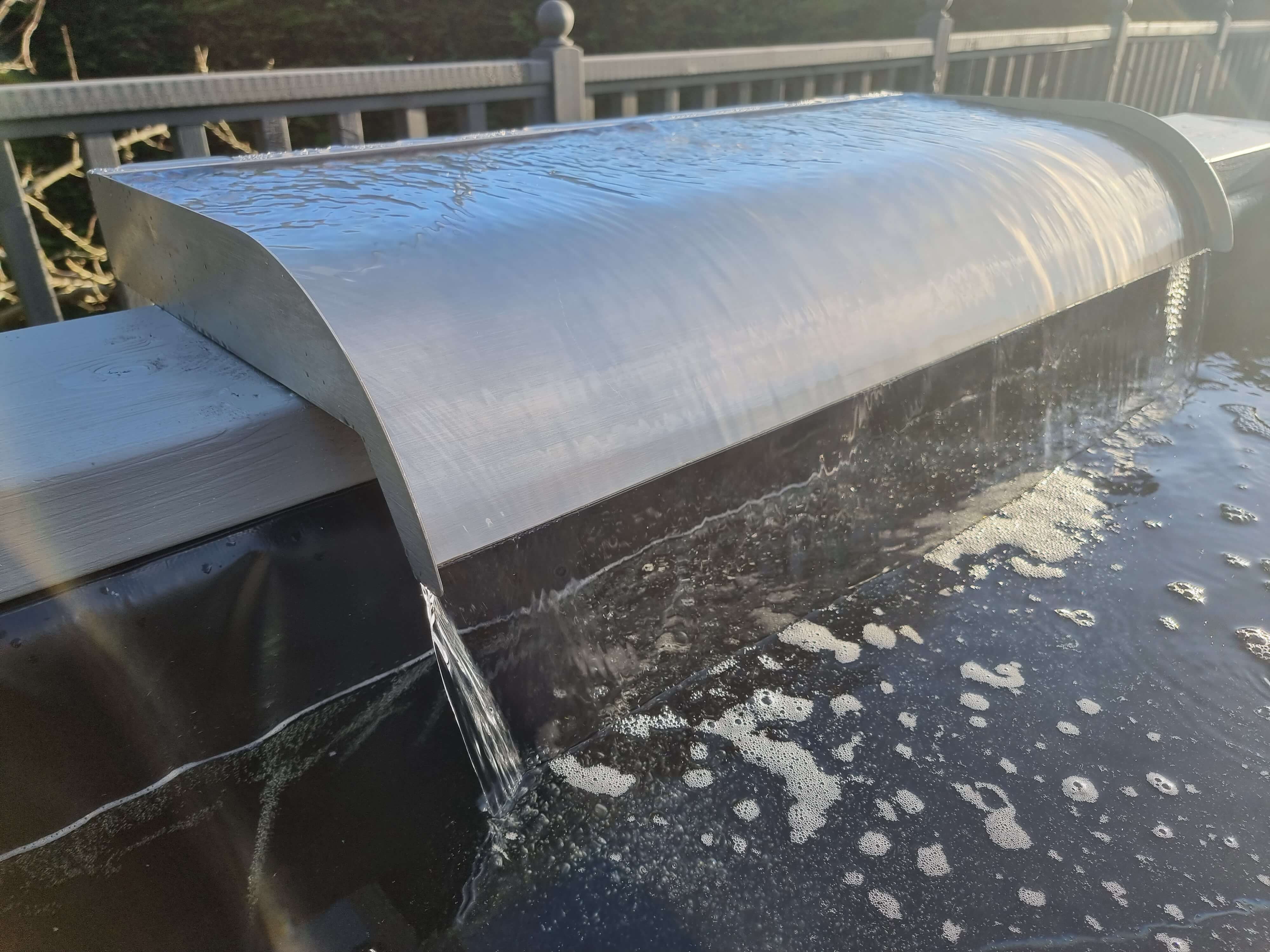 Waterfall / Blade from Clear View Garden Aquarium - 32 inch