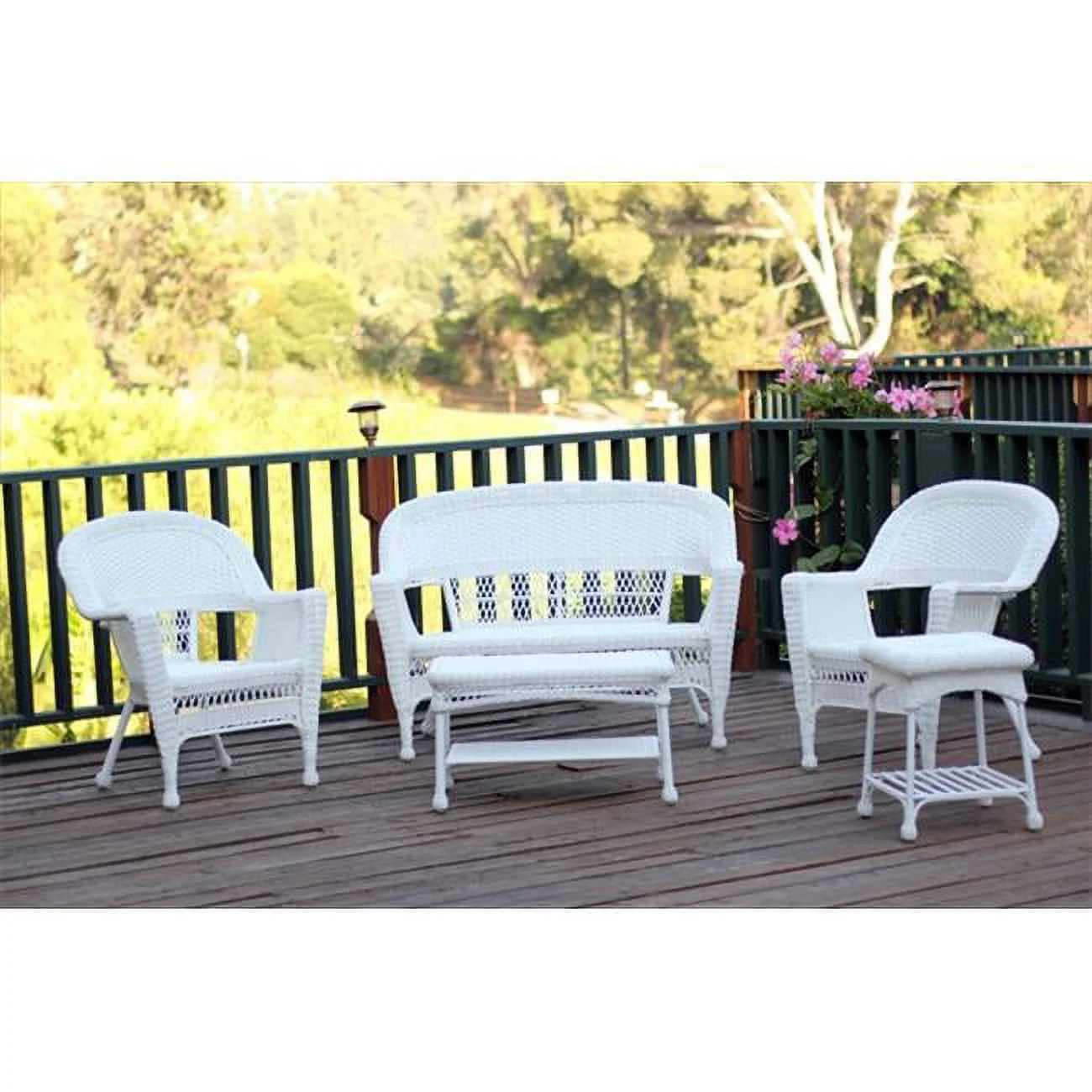 5 Piece White Wicker Conversation Set