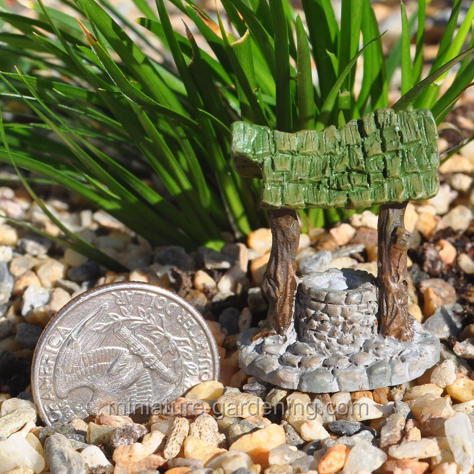 Miniature Micro Wishing Well for Miniature Garden, Fairy Garden