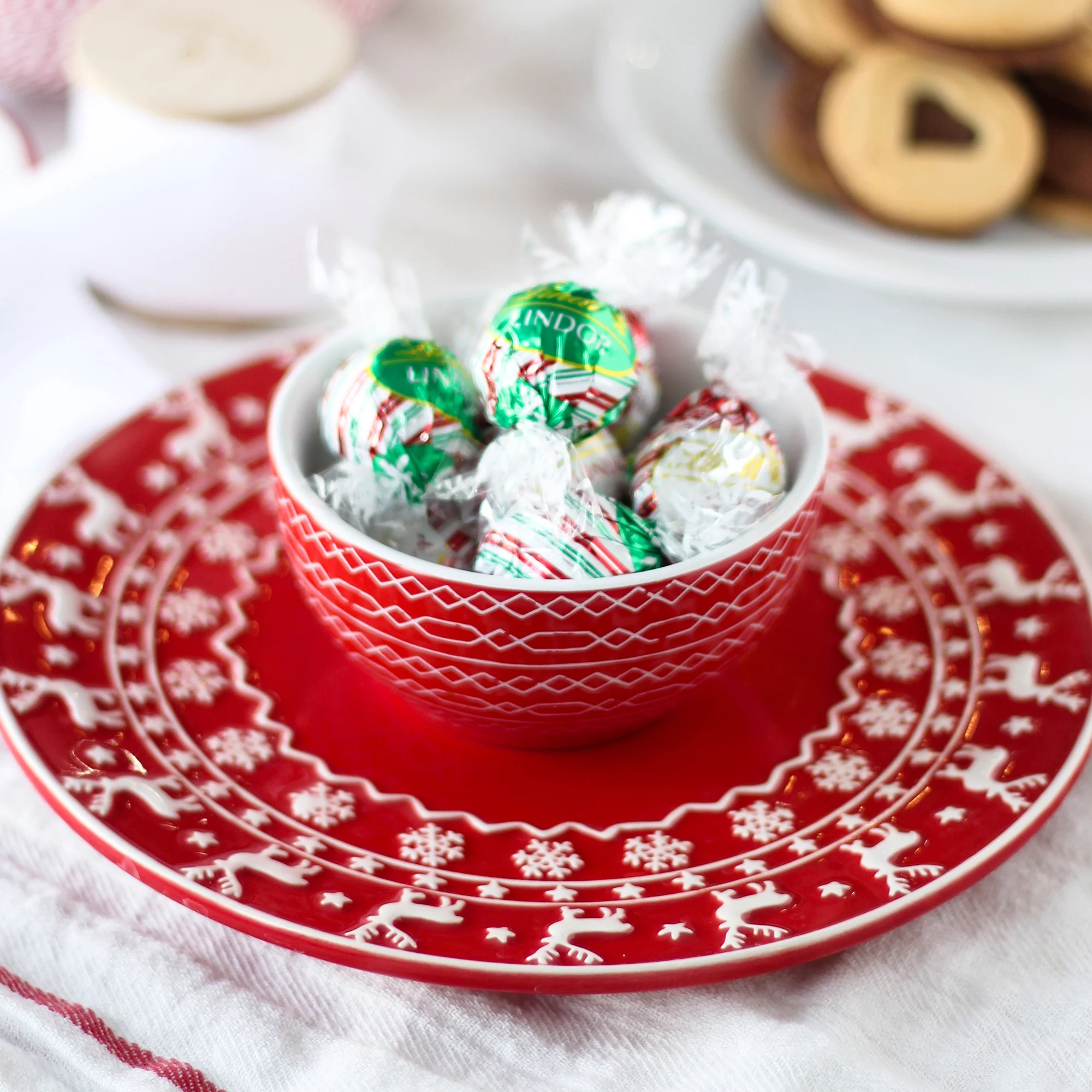 Lindt LINDOR Holiday Assorted Peppermint Chocolate Candy Truffles, 15.2 oz. Bag