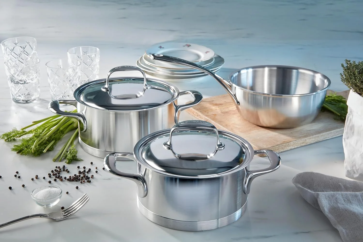 Atlantis 7-Ply Stainless Steel Dutch Oven, 8.9-qt