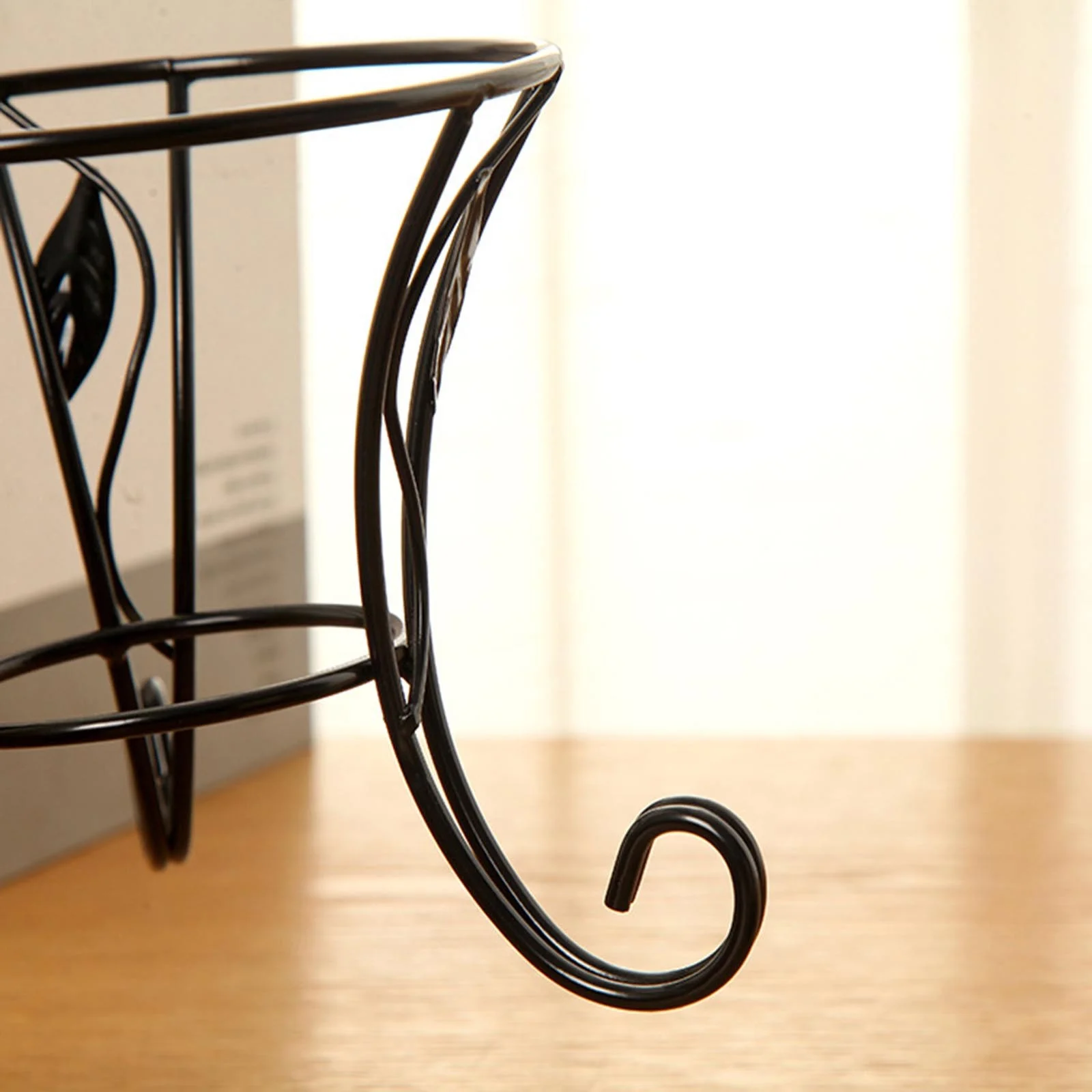 MVNSFEW Flower Basket with Handle Small Simple Mini Table Top Flower Stand Flower Pot Stand Functional Art Succulent Flower Stand