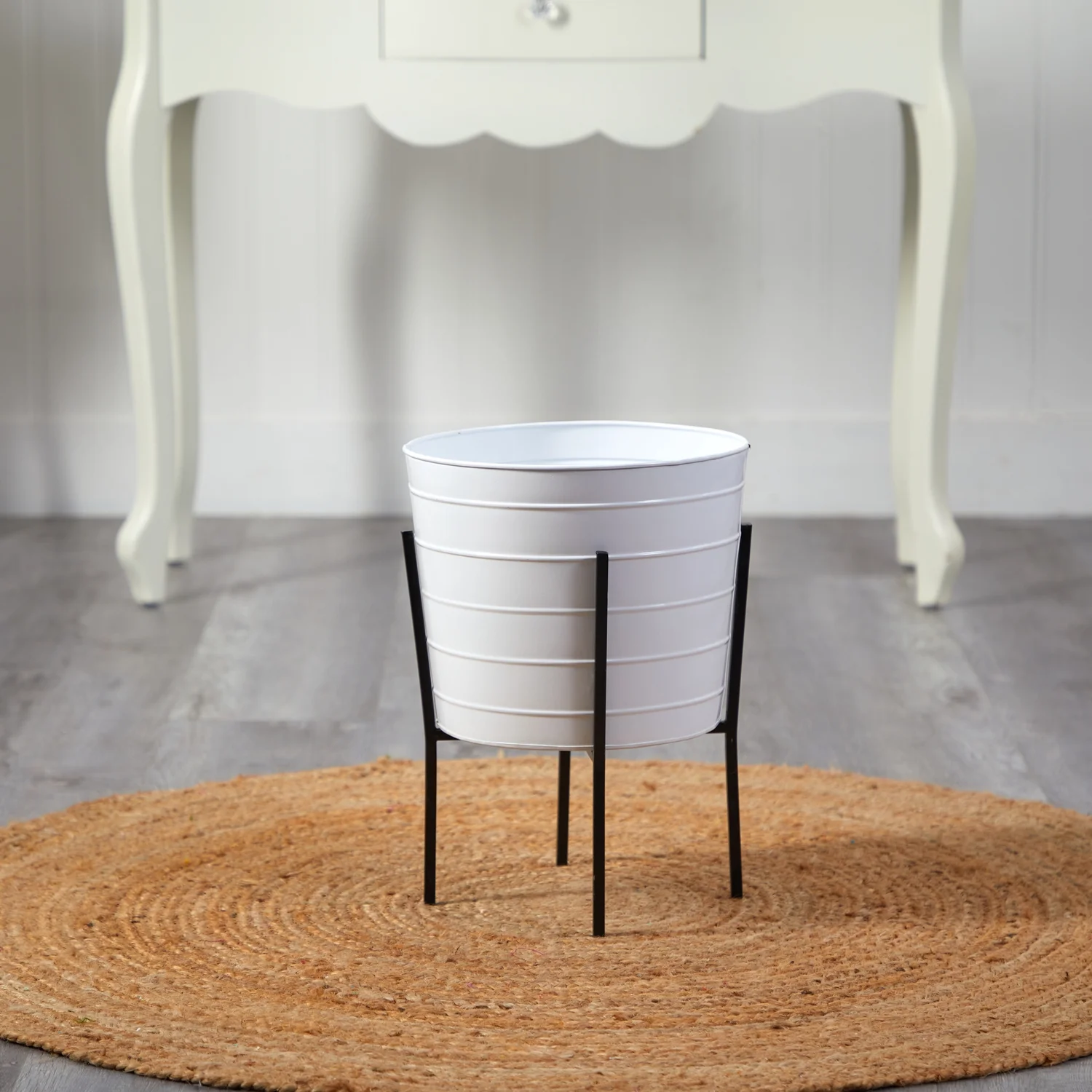 HomeStock 16In. Sophisticated Simplicity s Metal Ribbed Planter