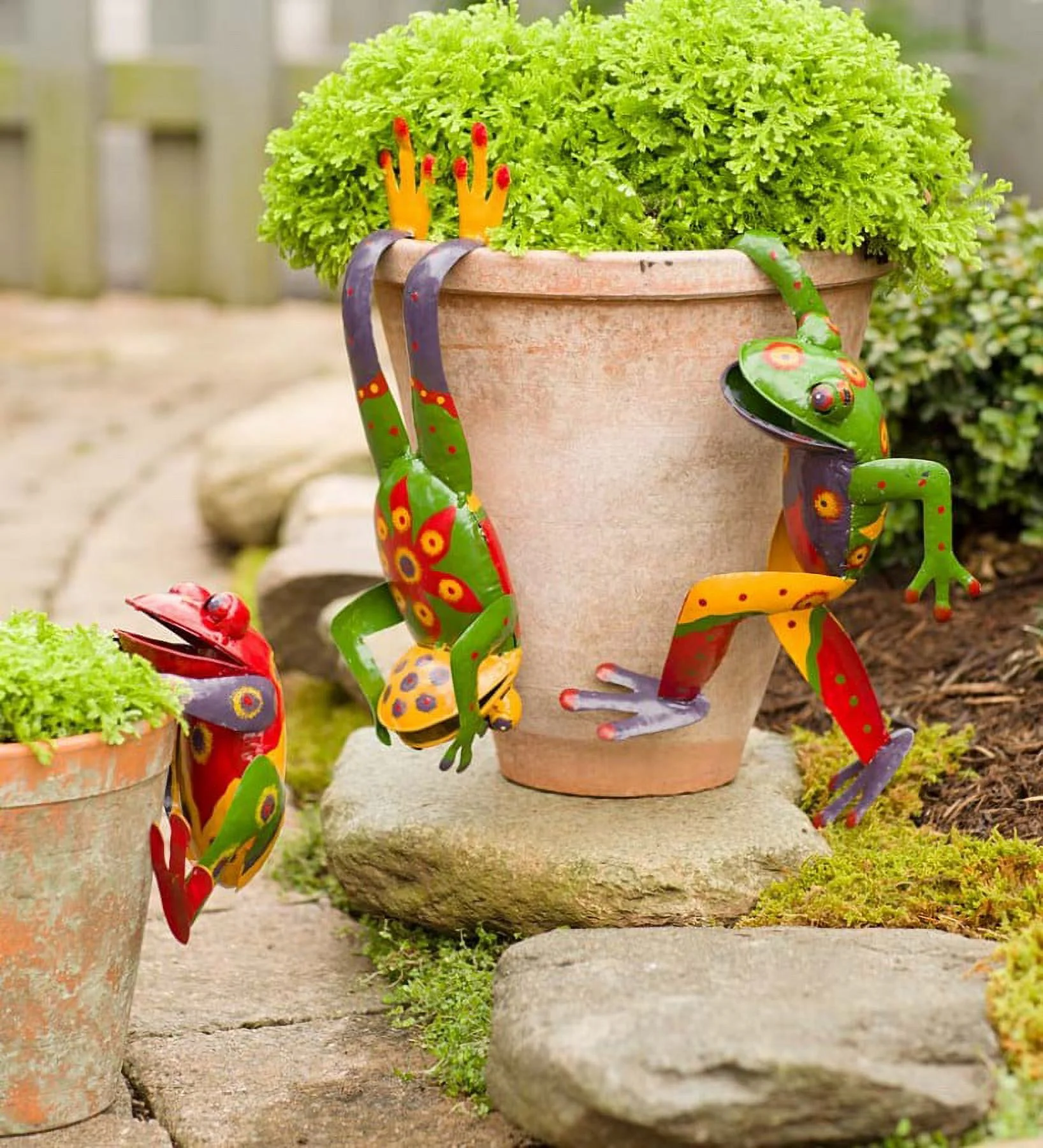Wind & Weather Metal Frog Pot Huggers, Set of 3