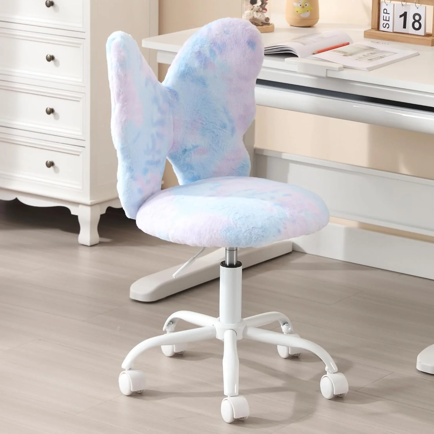 SJOSDMK Desk Chair  Faux Fur Butterfly Chair with Wheels Adjustable Fuzzy  Office Chair Cute Swivel Childrens Chair for Bedroom Reading Room - Colorful
