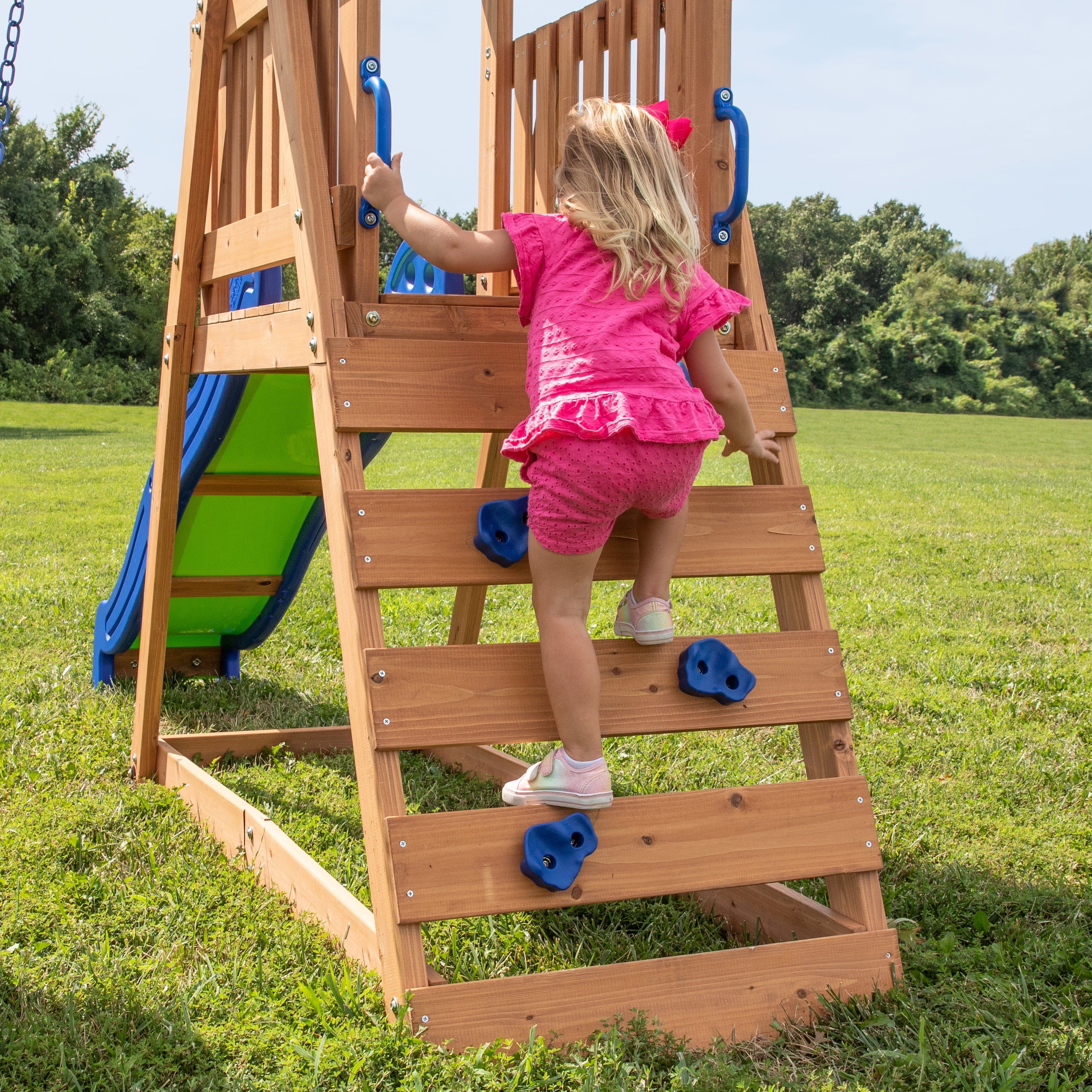 Backyard Discovery Briarcliff Swing Set