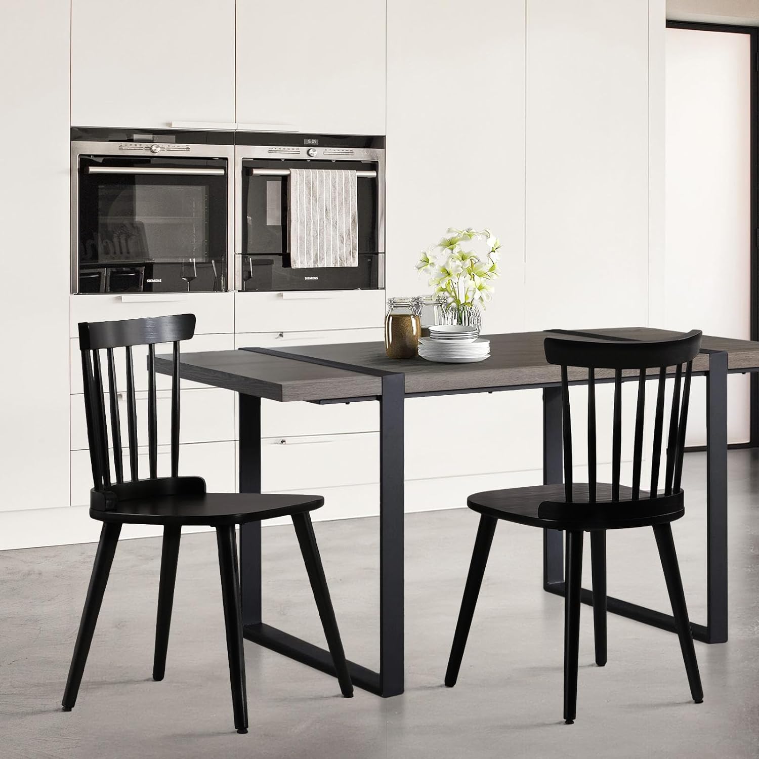 Black Windsor Chairs Set of 2, Farmhouse Spindle Back Wood Dining Chairs with Widen Seat, Modern Mid-Century Country Style, Solid Wooden Kitchen Side Chairs for Living Room Restaurant