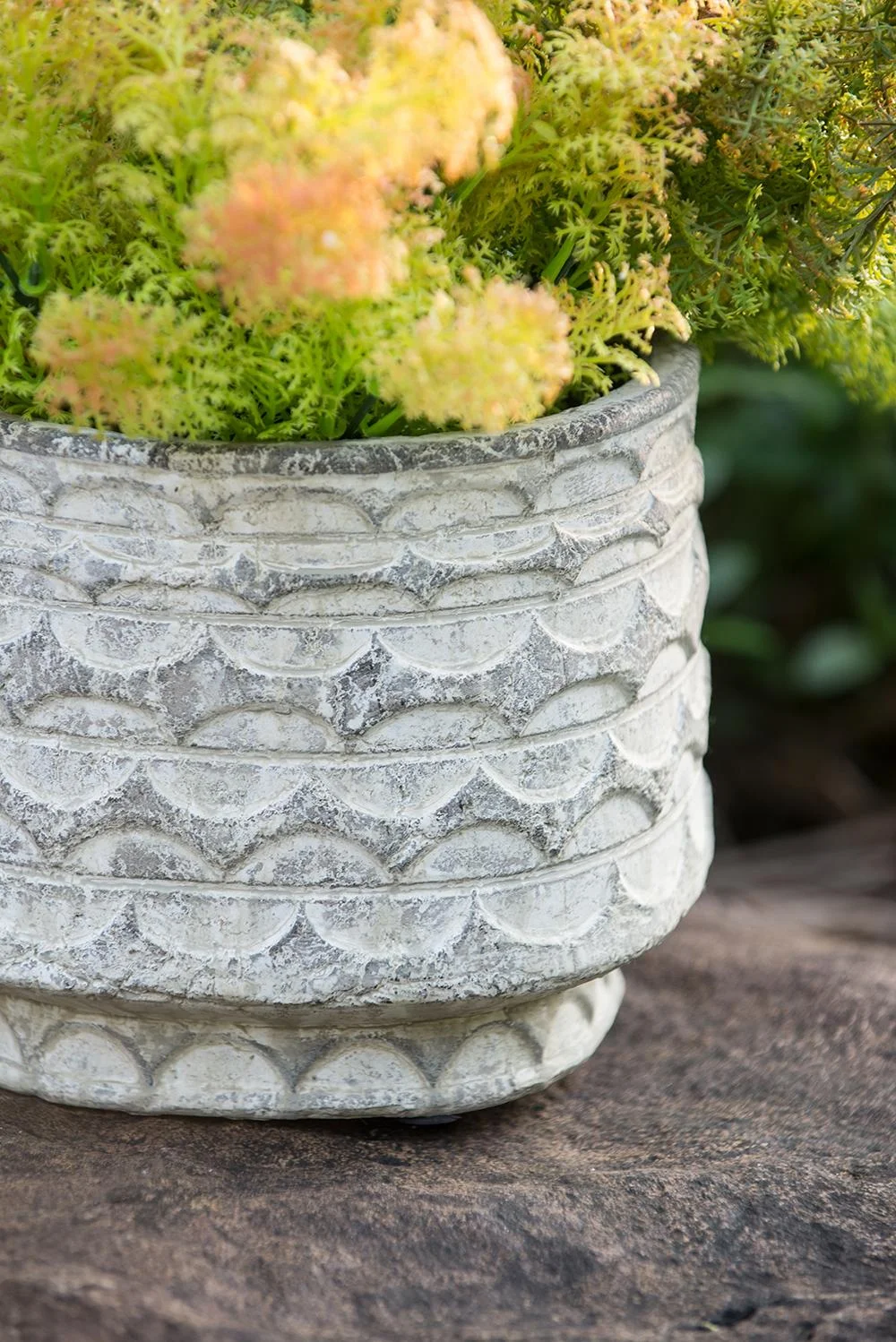 A&B Home Gray Terracotta Planter with Scalloped Pattern Texture 7.9
