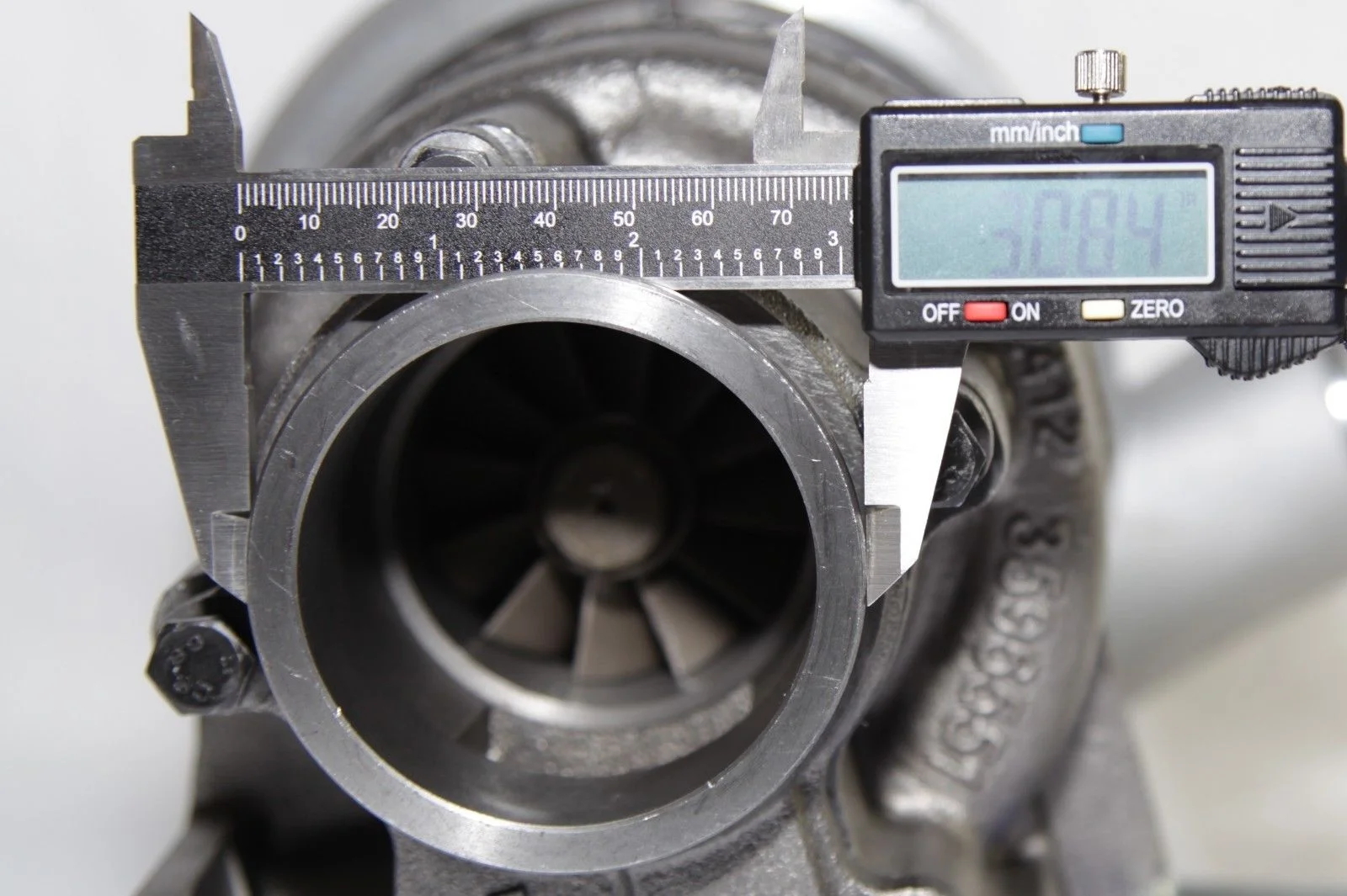 HX35W 3599373 Turbo Turbocharger fits 96-98 Dodge 2500/3500 Truck 6BT 5.9L Manual T3 3599373 3536160 3536161 3802707 3533320