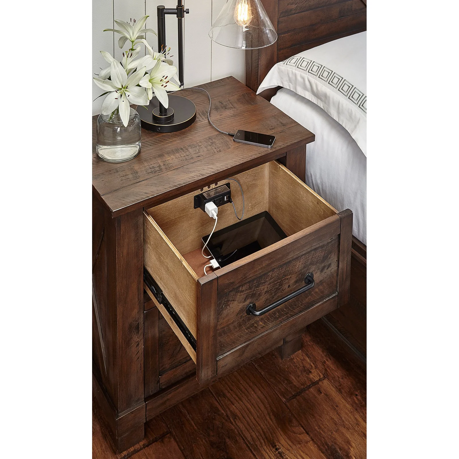 A-AMERICA Sun Valley Nightstand