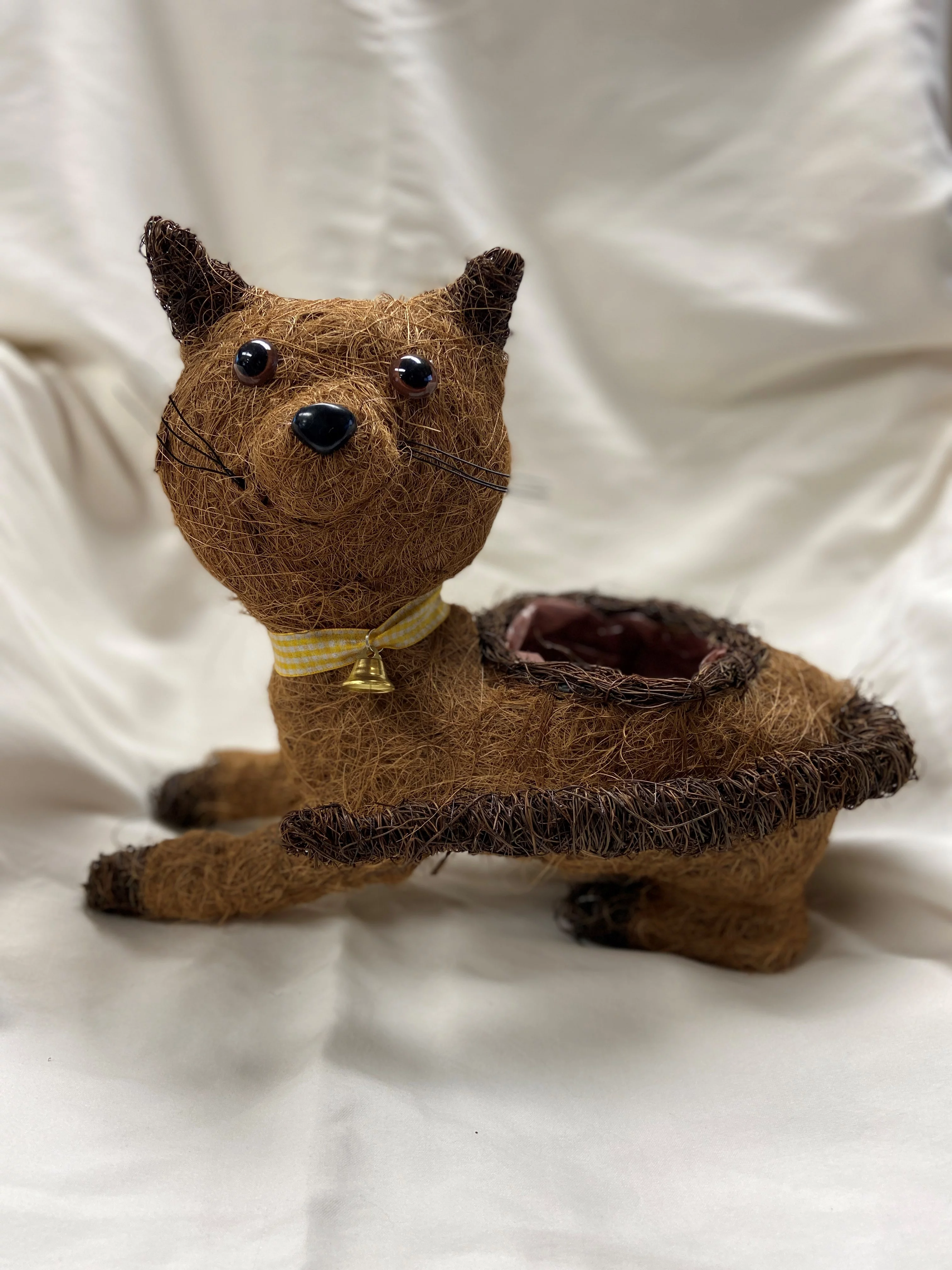 Ultimate Innovations Animal Planter - Cat (Sitting Down)