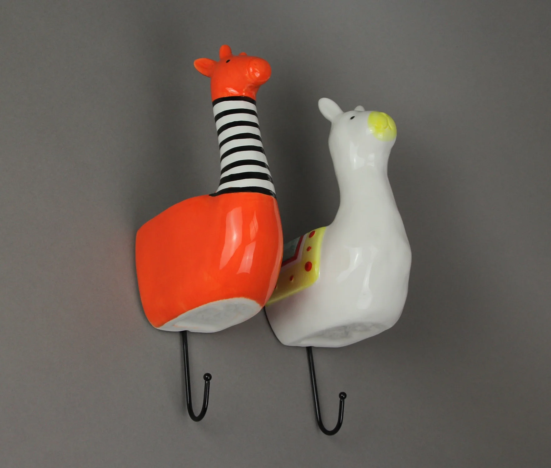 Transpac Llama & Giraffe Ceramic Wall Hanging Succulent Planter Pots (Set of 2)