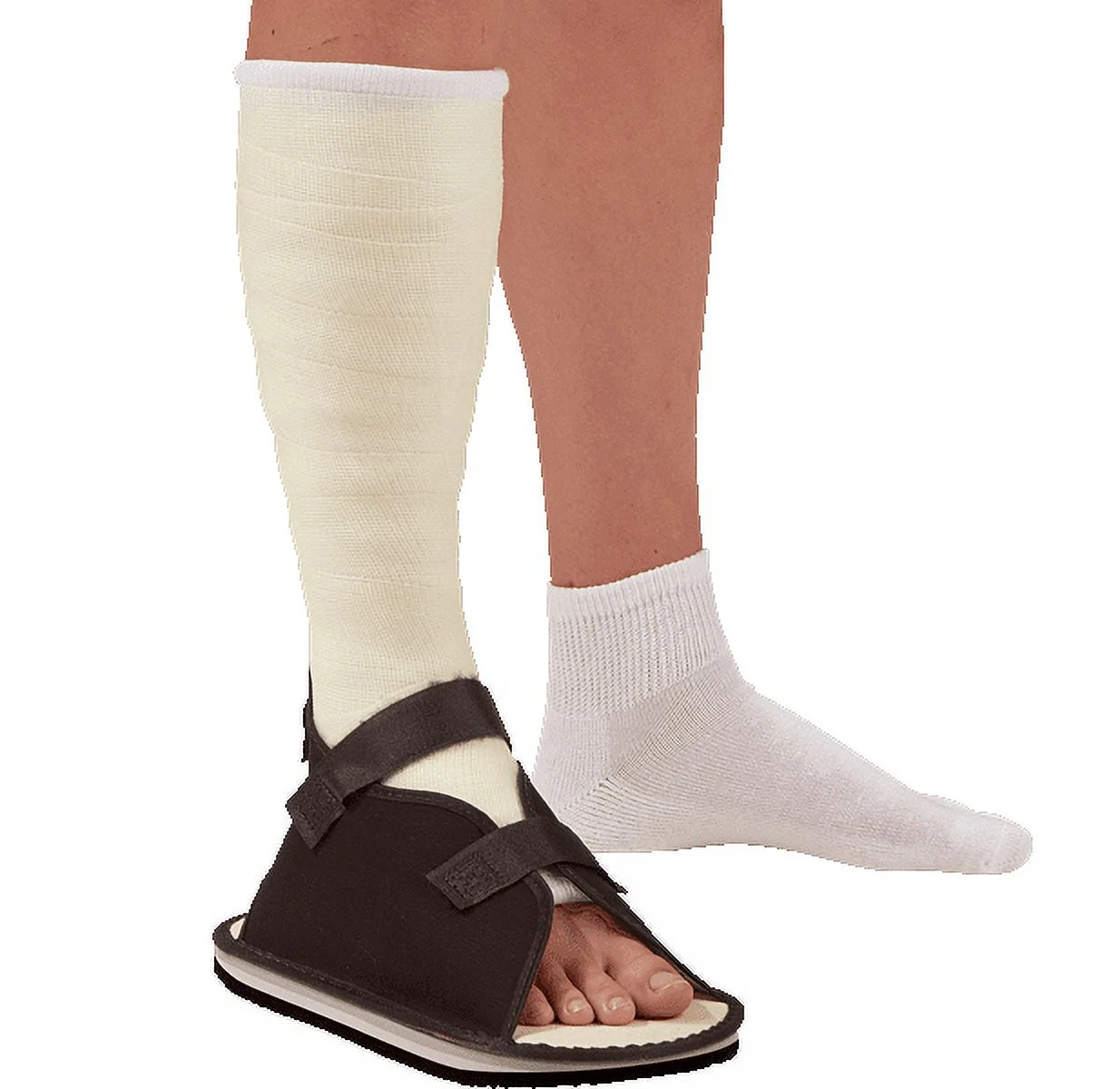 DeRoyal Black Canvas Cast Shoe, Medium