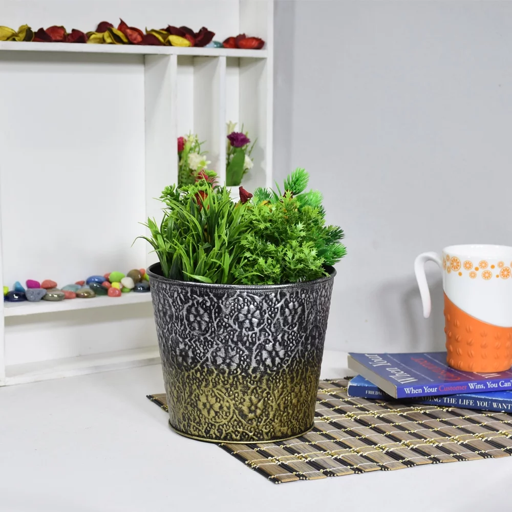 BBH Homes Handmade Round Shaped Iron Planters 4.5 x 6.7 x 6.7 Inch BBVK1013