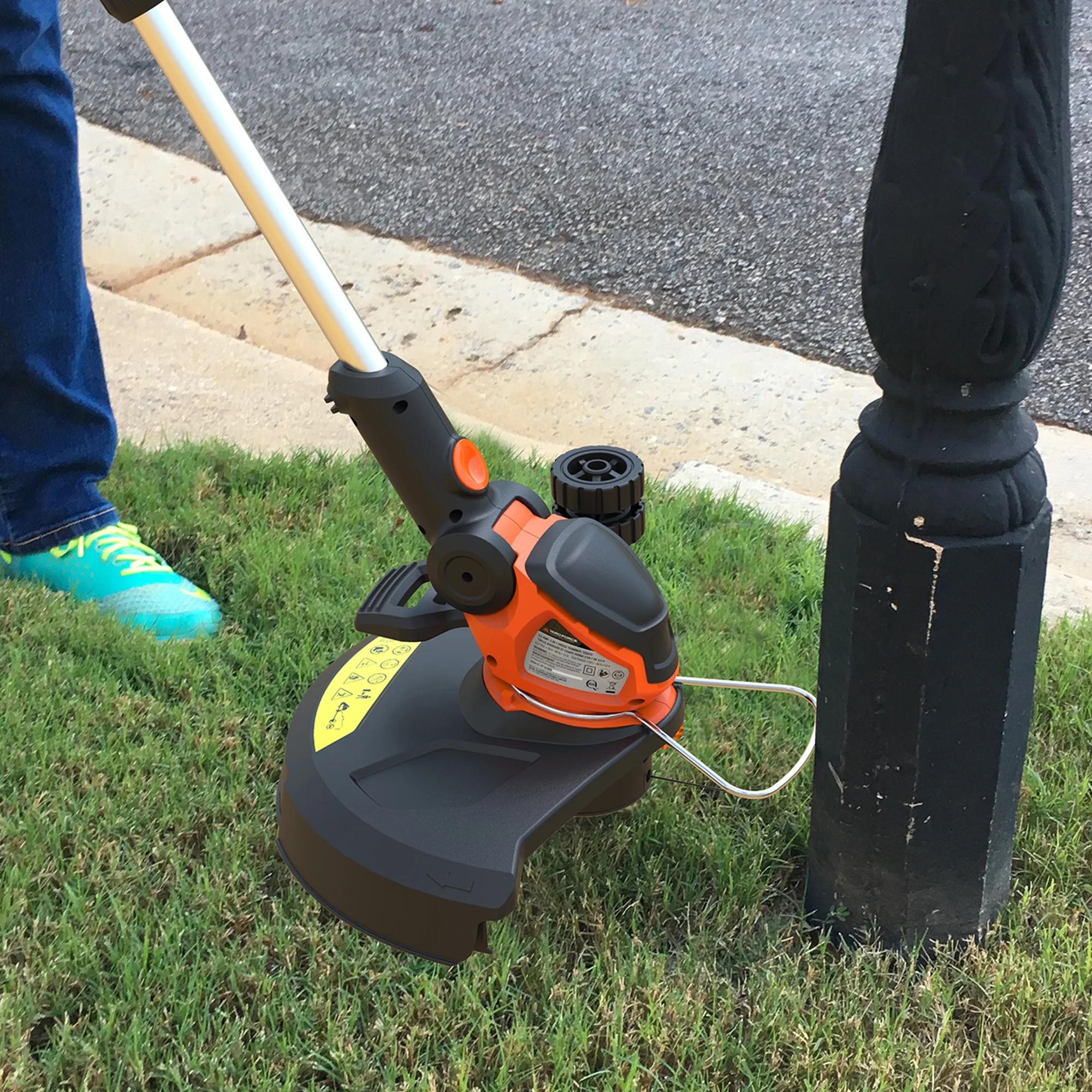 Yard Force 15 in. String Trimmer 5.5 Amp Corded Electric Dual-Line 2-in-1 Weed Wacker + Edger