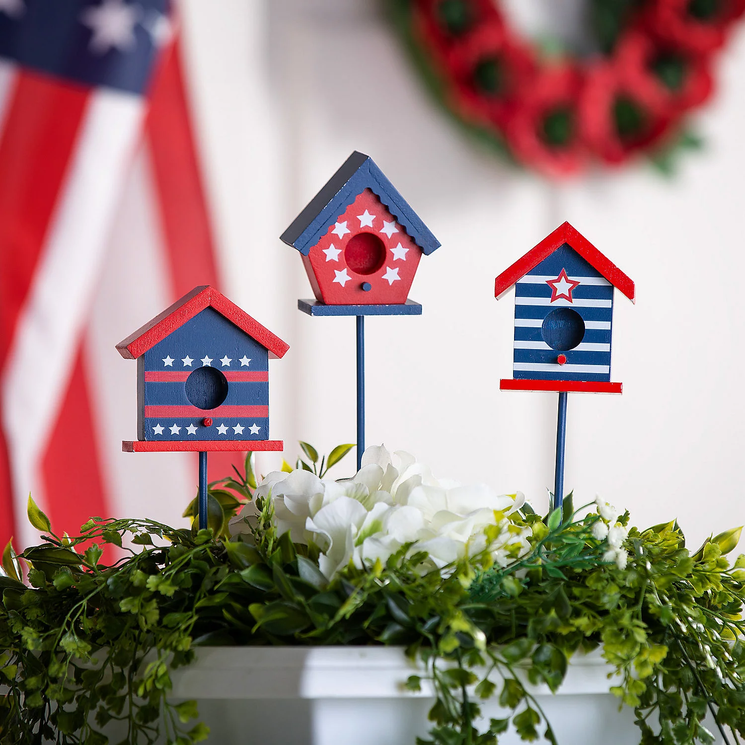 Fun Express Patriotic Birdhouse Planter Sticks - 3 Pc.