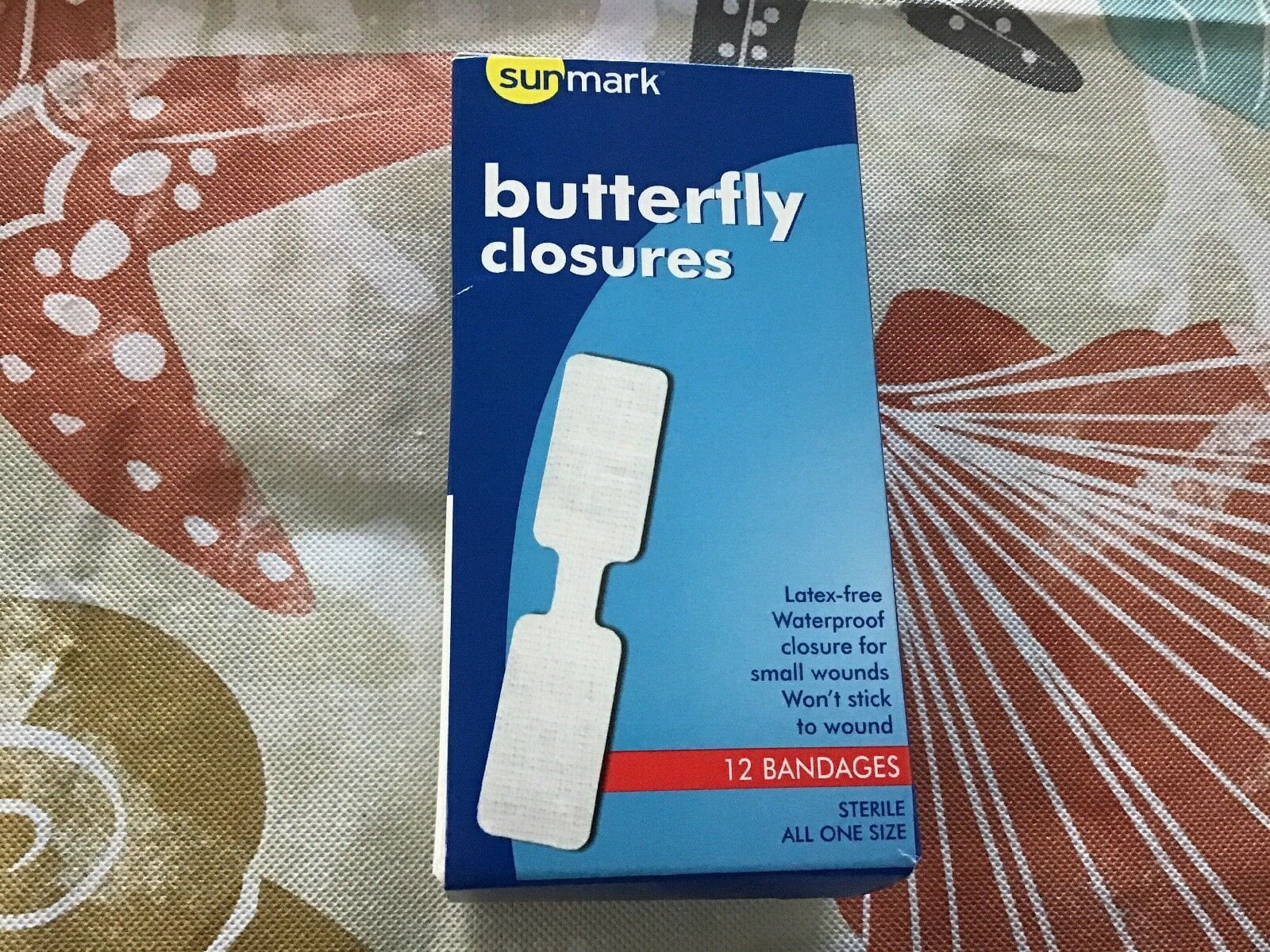 Sunmark Waterproof Butterfly Closure Bandages, 12 Count